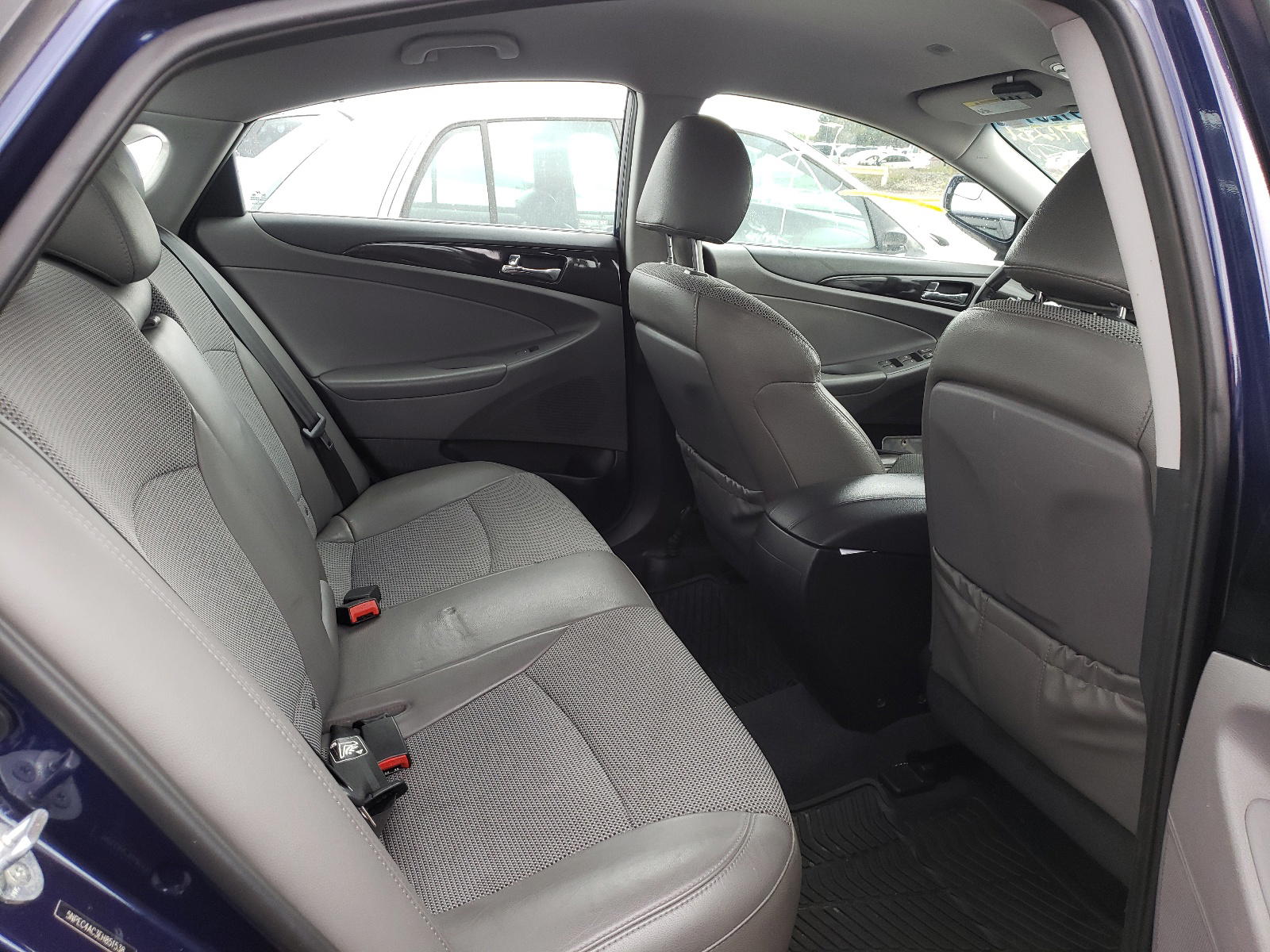Photo 6 from auction – 2014 HYUNDAI SONATA SE with VIN 5NPEC4AC3EH851538