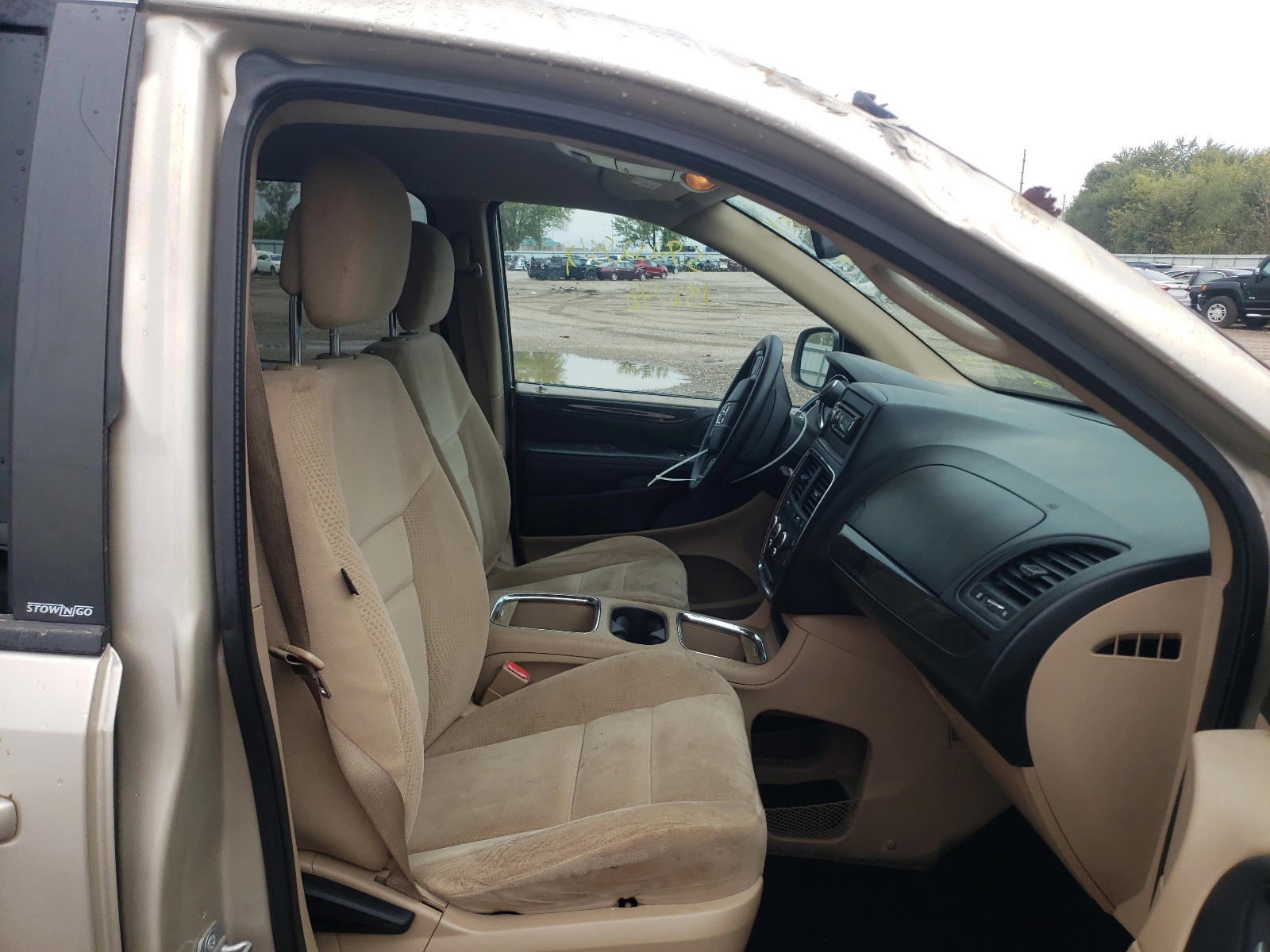 Photo 5 from auction – 2014 DODGE GRAND CARA with VIN 2C4RDGCG2ER273743