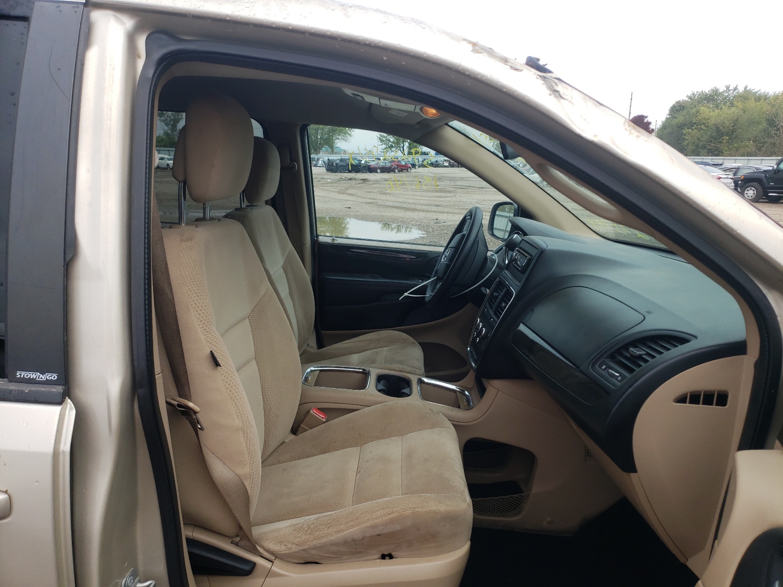 صورة رقم 5 من المزاد - 2014 DODGE GRAND CARA مع VIN 2C4RDGCG2ER273743