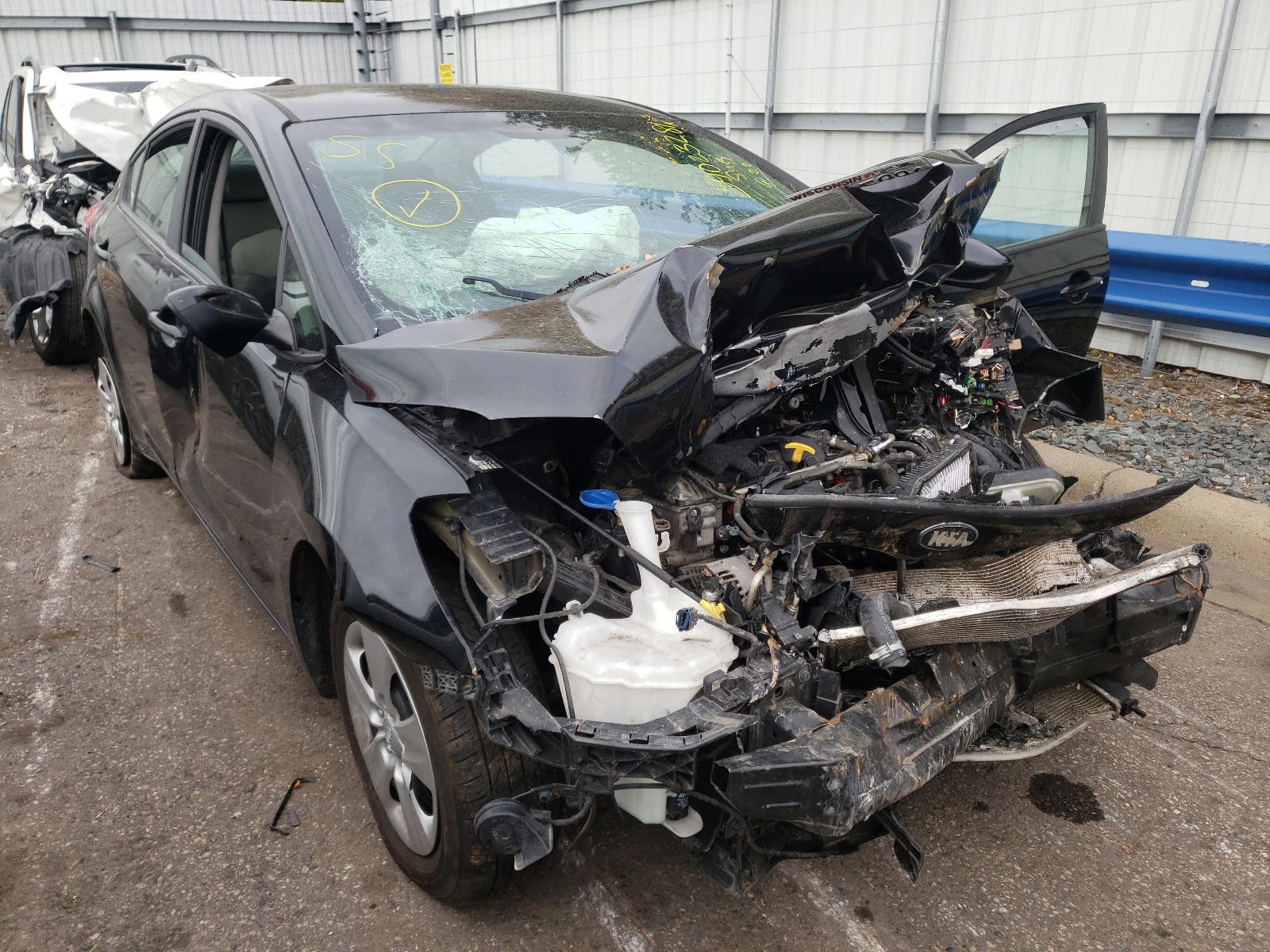 KIA FORTE LX 2015 with VIN KNAFK4A69F5380463 - Photo from auction