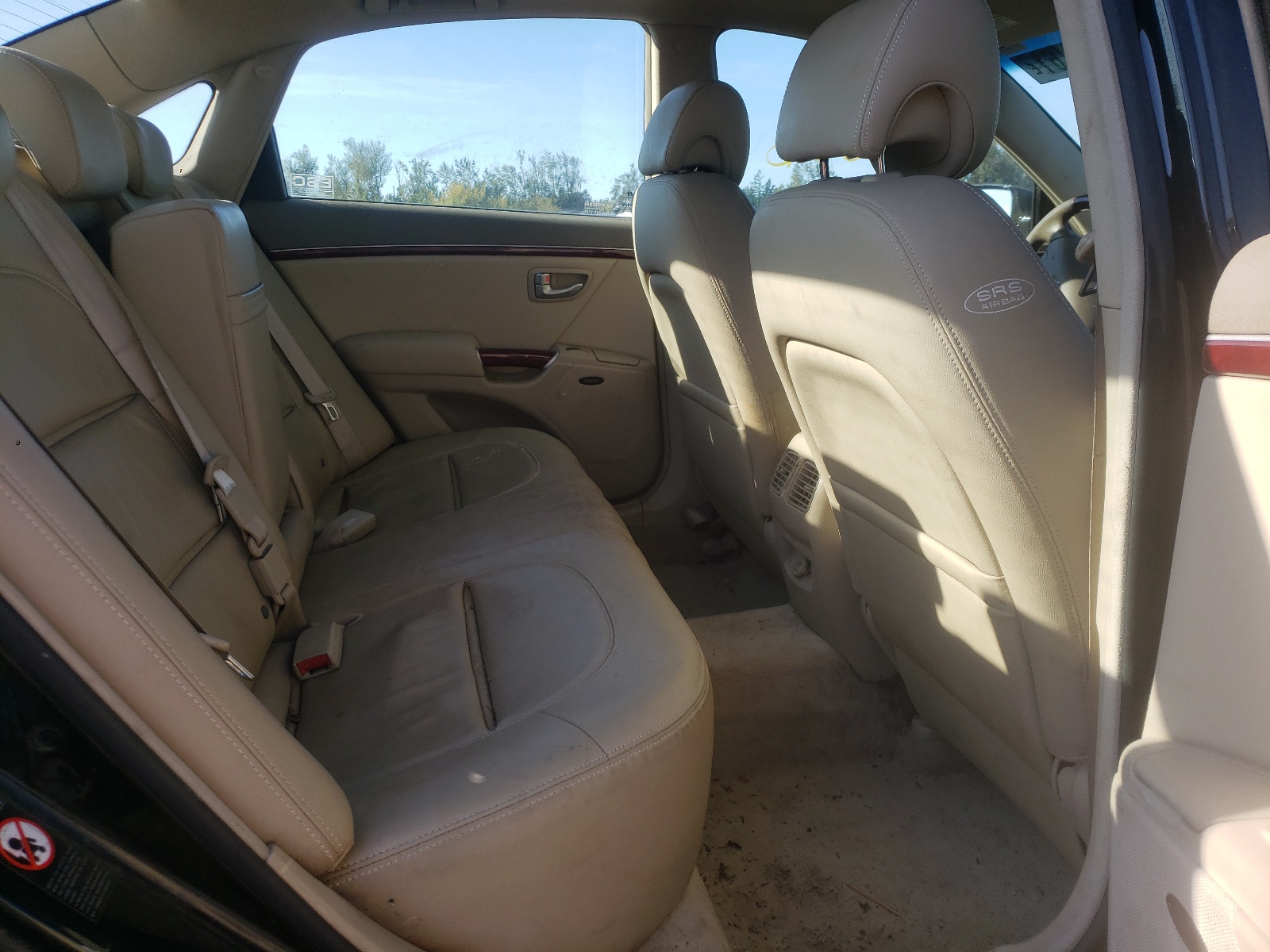 Photo 6 from auction – 2007 HYUNDAI AZERA SE with VIN KMHFC46FX7A230102