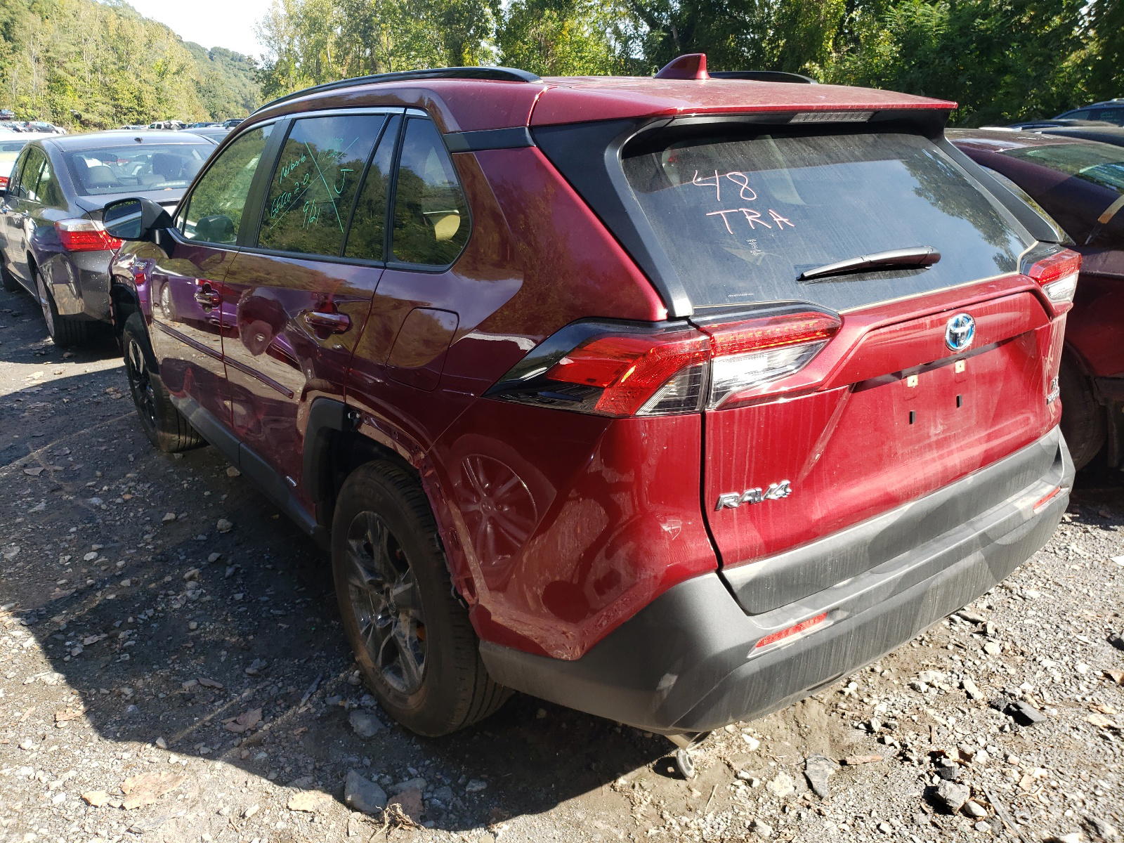 Photo 3 from auction – 2021 TOYOTA RAV4 LE with VIN JTML6RFV1MD013213