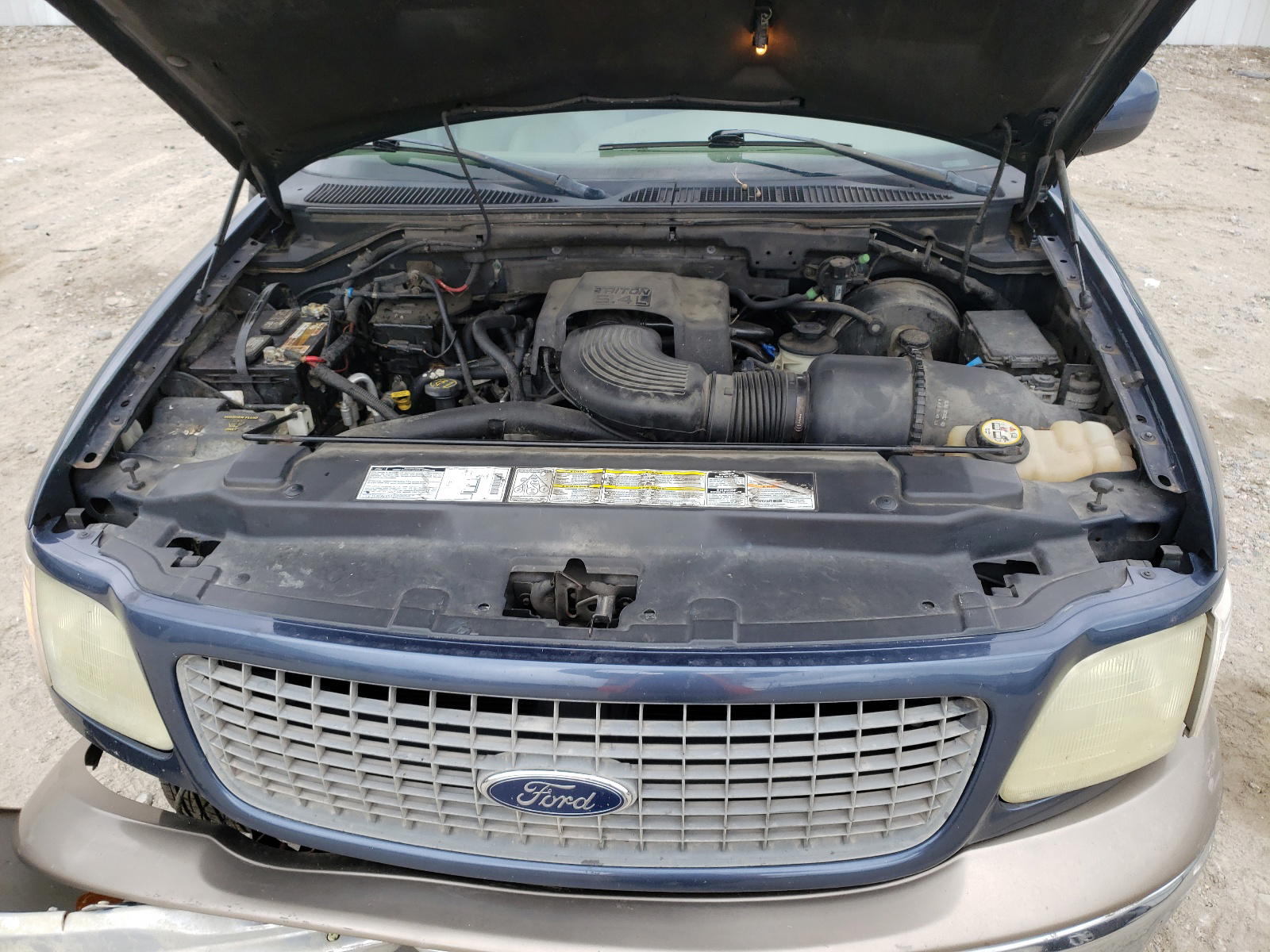 Photo 7 from auction – 2002 FORD EXPEDITION with VIN 1FMFU18LX2LA59461