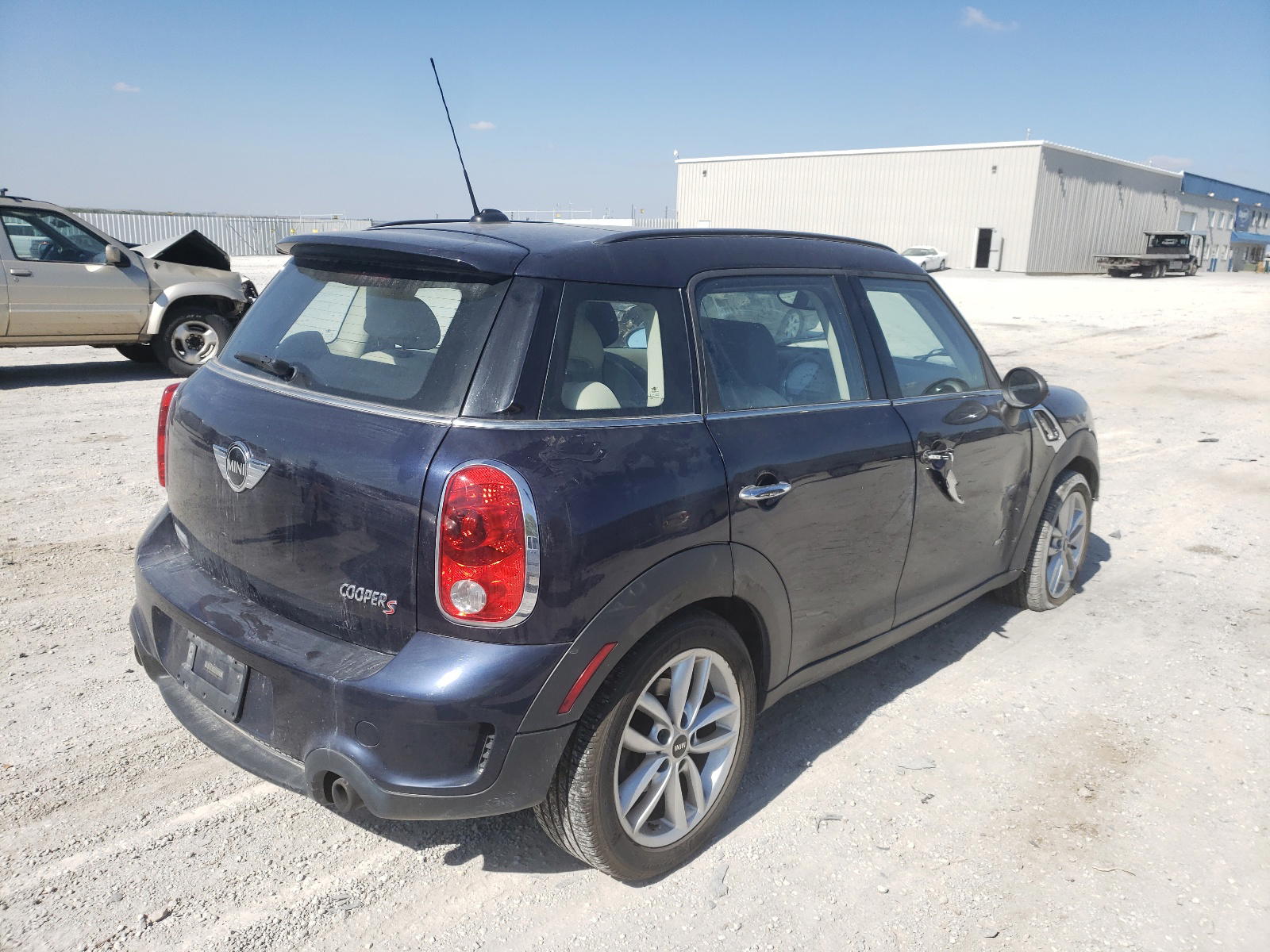Photo 4 from auction – 2011 MINI COOPER S C with VIN WMWZC5C51BWL53119