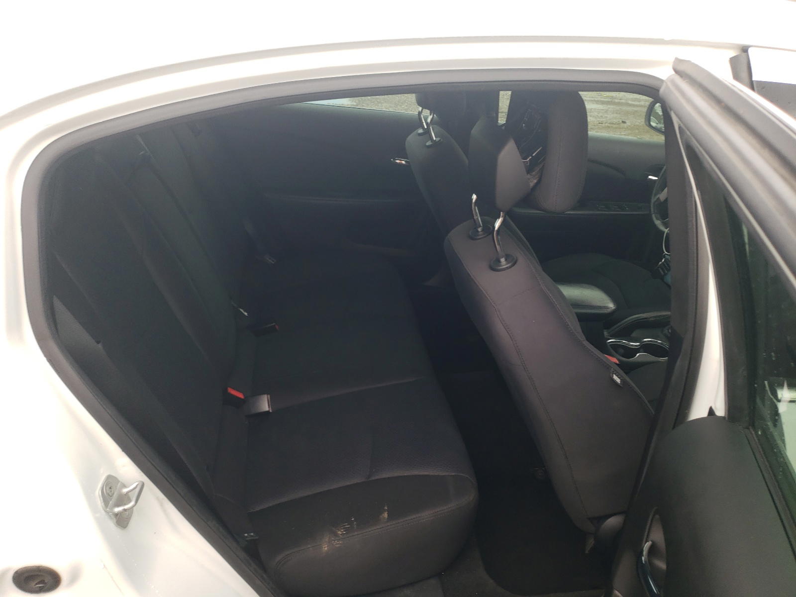 Photo 6 from auction – 2013 CHRYSLER 200 TOURIN with VIN 1C3CCBBB2DN575213