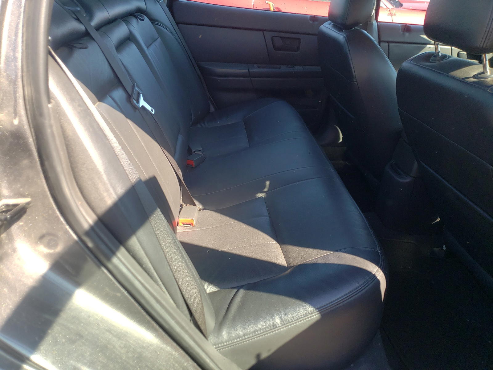 Photo 6 from auction – 2005 MERCURY SABLE LS P with VIN 1MEFM55S15A628154