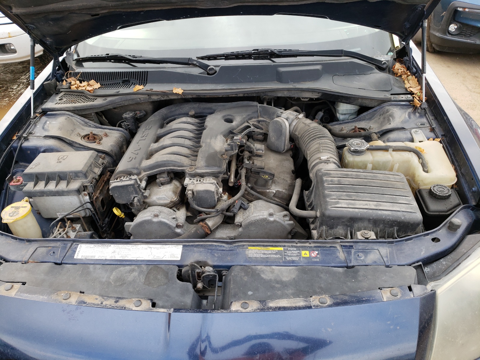 Photo 7 from auction – 2005 DODGE MAGNUM SXT with VIN 2D8FV48V15H557376