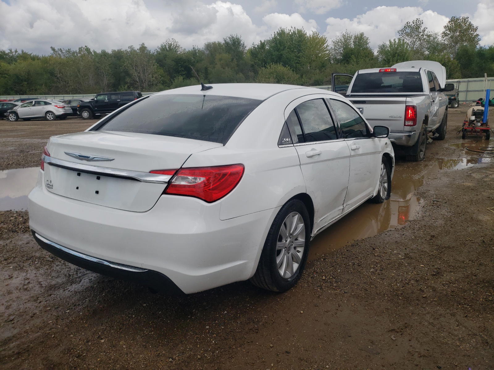 Photo 4 from auction – 2013 CHRYSLER 200 TOURIN with VIN 1C3CCBBB2DN575213