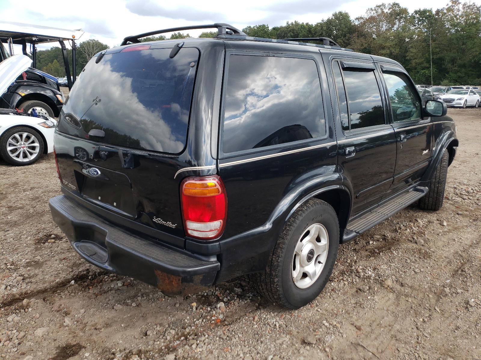 Photo 4 from auction – 2000 FORD EXPLORER L with VIN 1FMZU85P6YUB27173