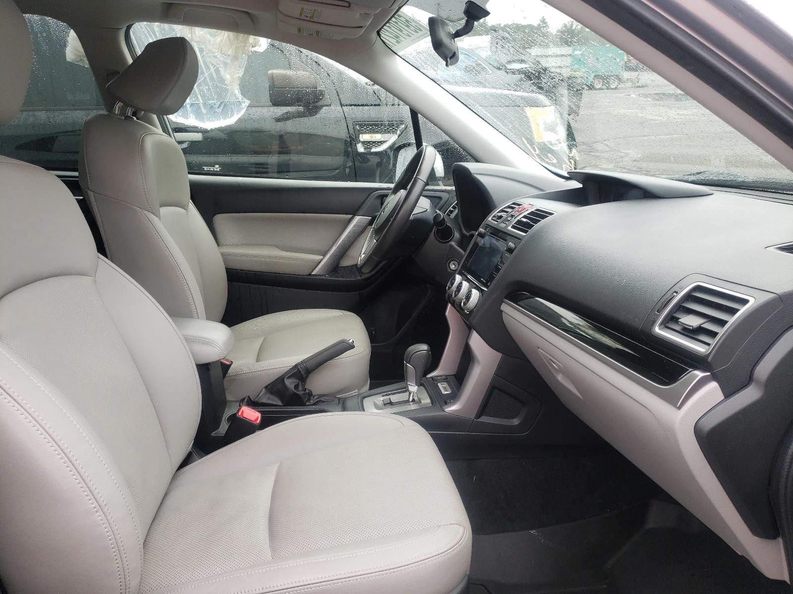 Photo 5 from auction – 2018 SUBARU FORESTER 2 with VIN JF2SJAJC6JH511849