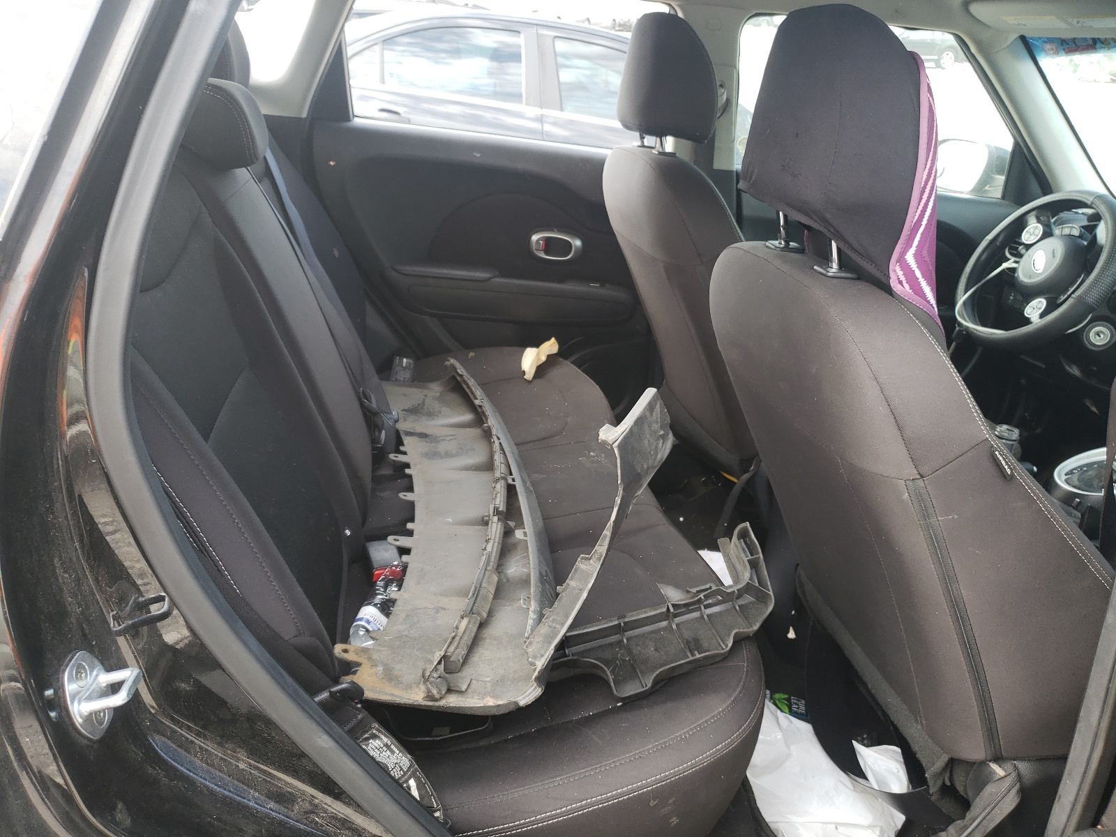 Zdjęcie 6 z aukcji – 2017 KIA SOUL z VIN KNDJN2A2XH7887451