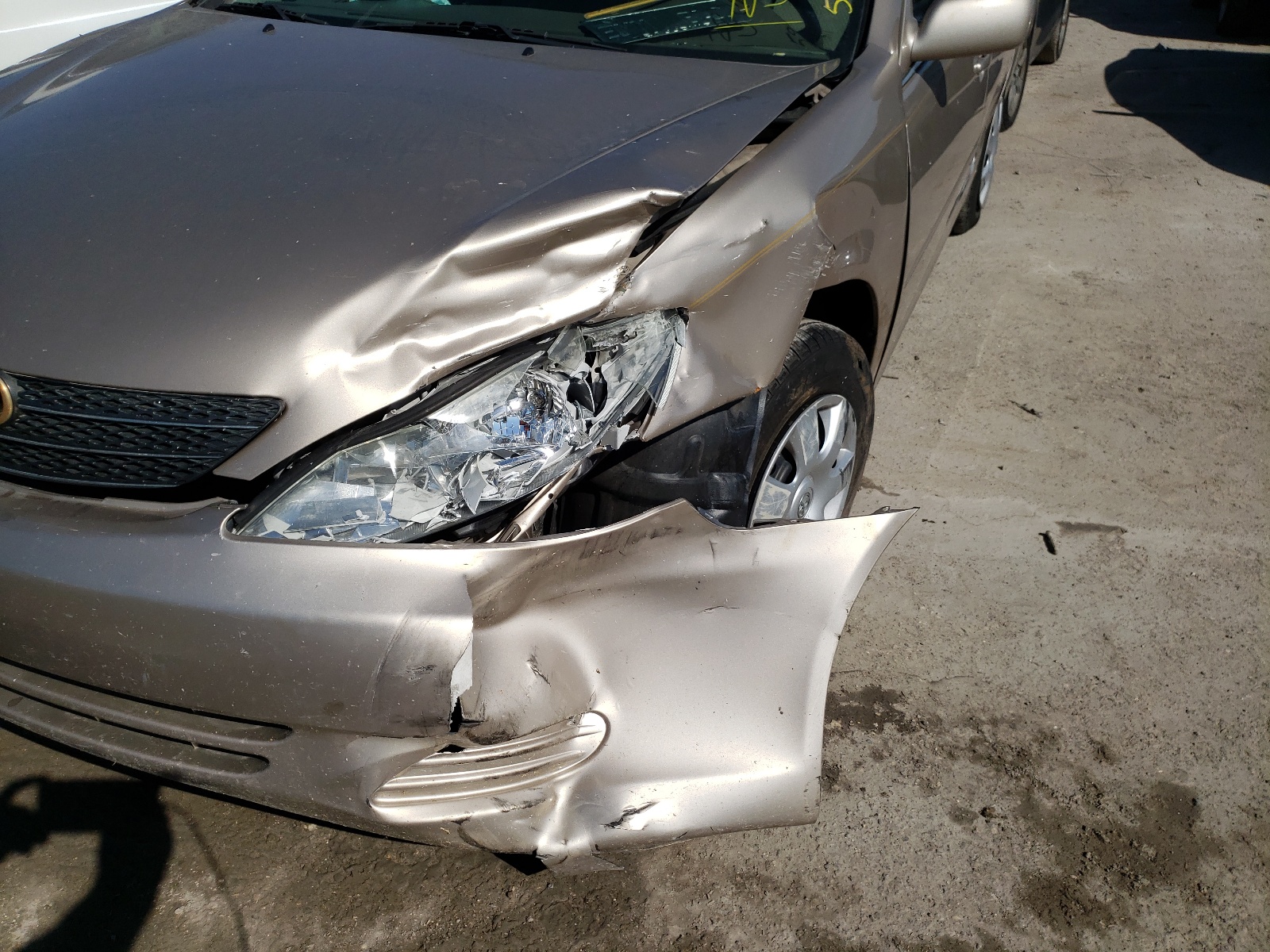 Photo 9 from auction – 2002 TOYOTA CAMRY LE with VIN 4T1BE32K72U070824