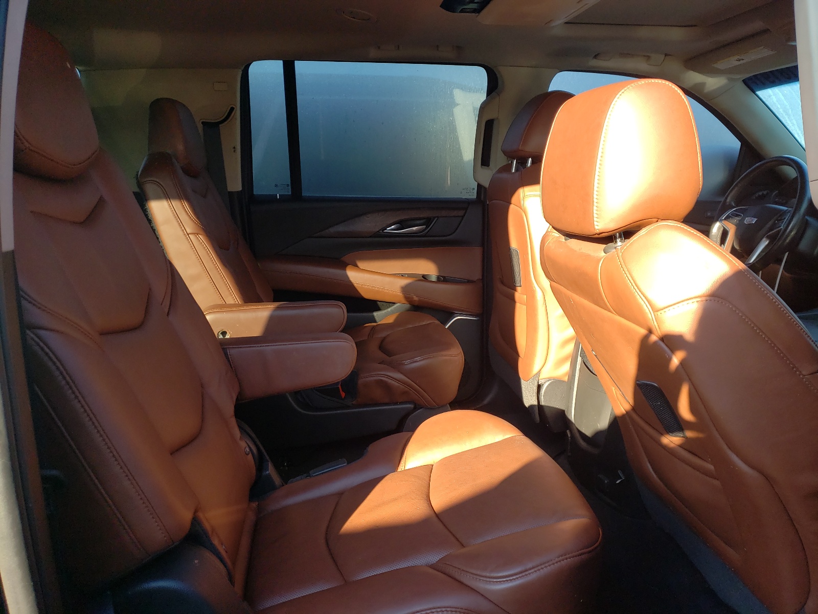 Photo 6 from auction – 2018 CADILLAC ESCALADE E with VIN 1GYS4HKJ0JR389716