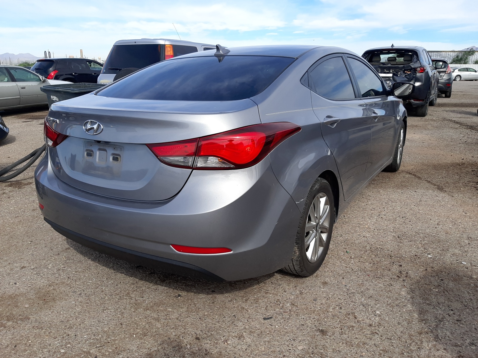 Photo 4 from auction – 2014 HYUNDAI ELANTRA SE with VIN KMHDH4AE3EU091739