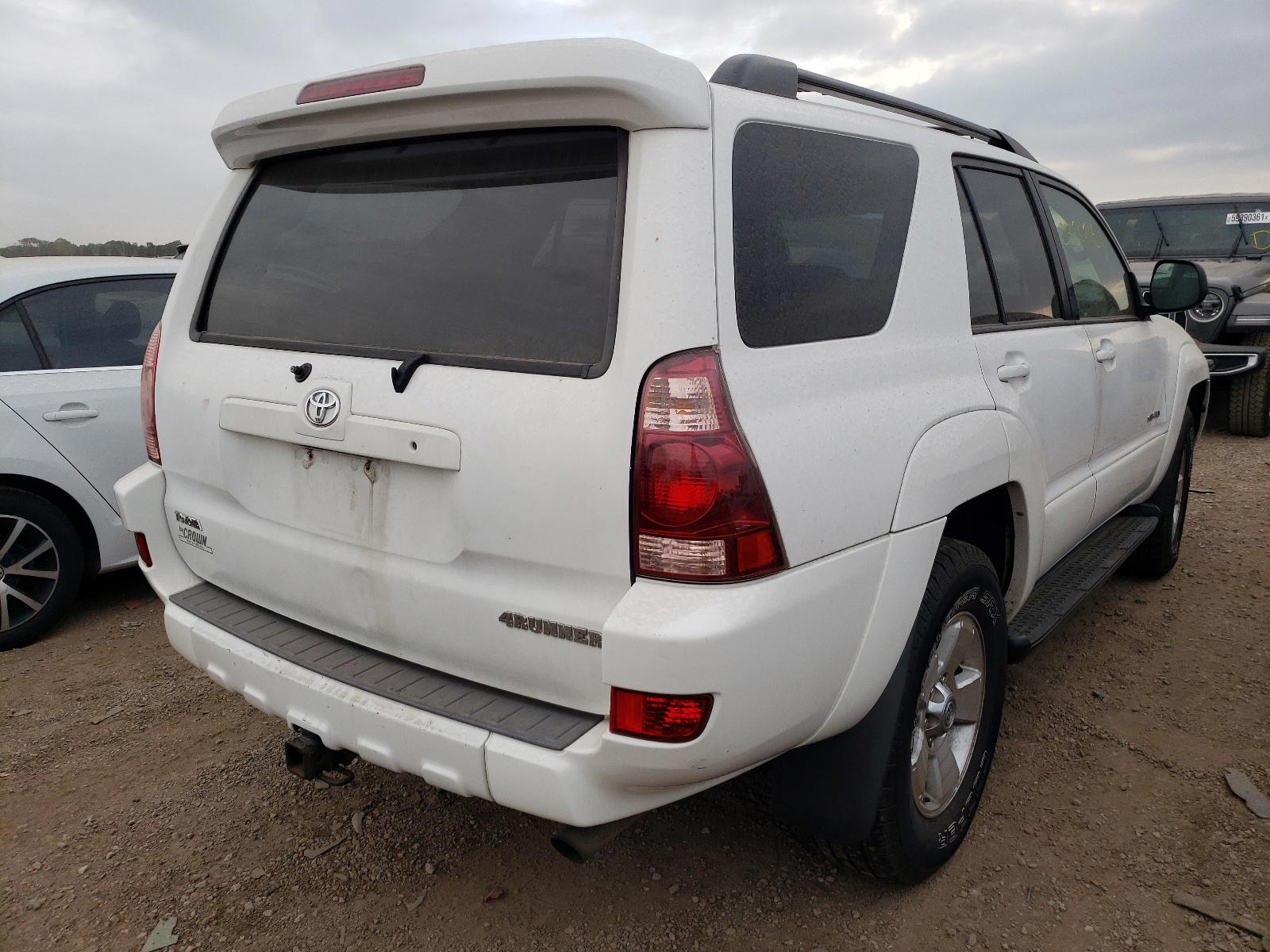 Photo 4 from auction – 2005 TOYOTA 4RUNNER SR with VIN JTEBU14R458039366
