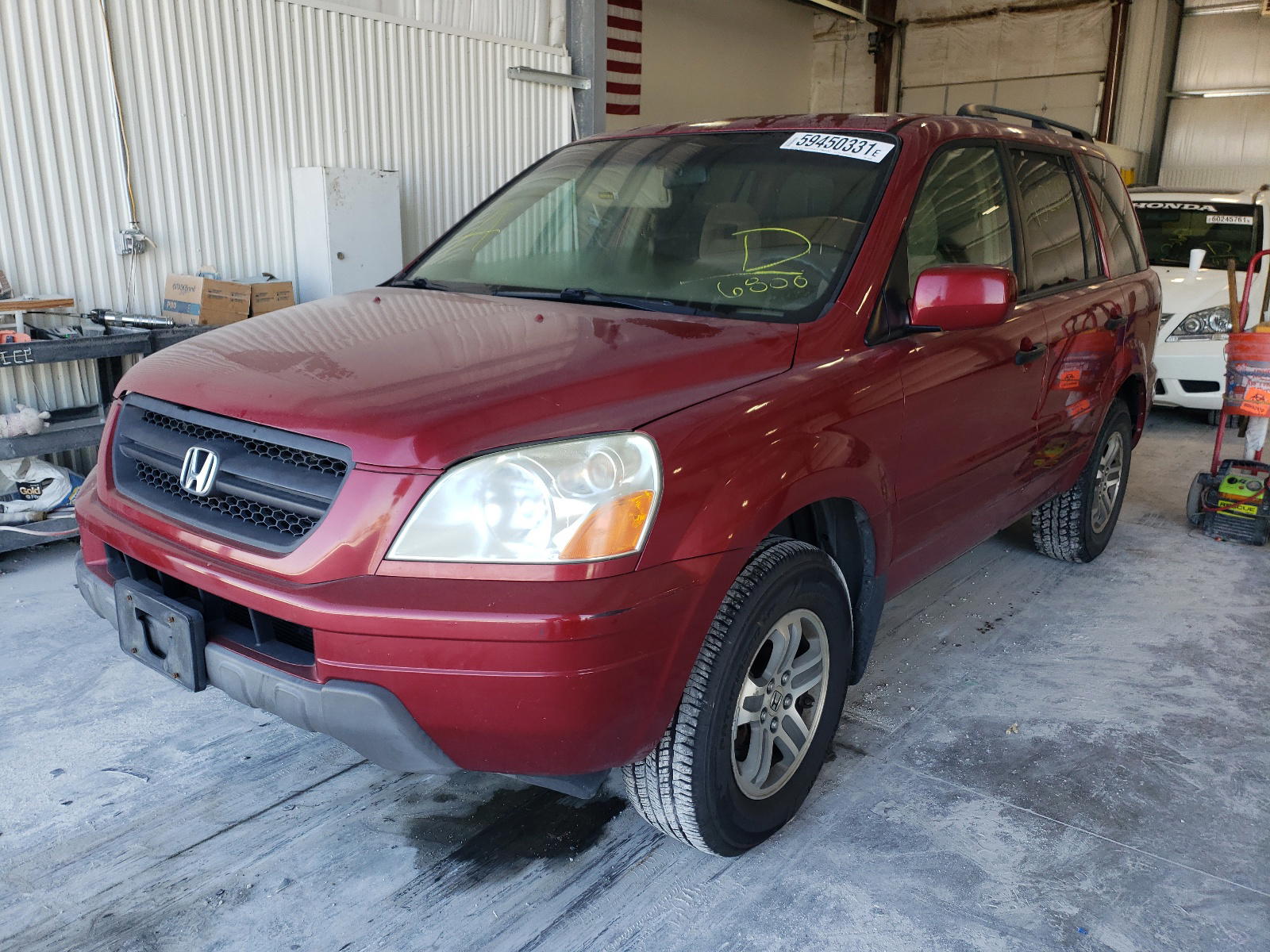 Photo 2 from auction – 2005 HONDA PILOT EX with VIN 5FNYF18435B056800
