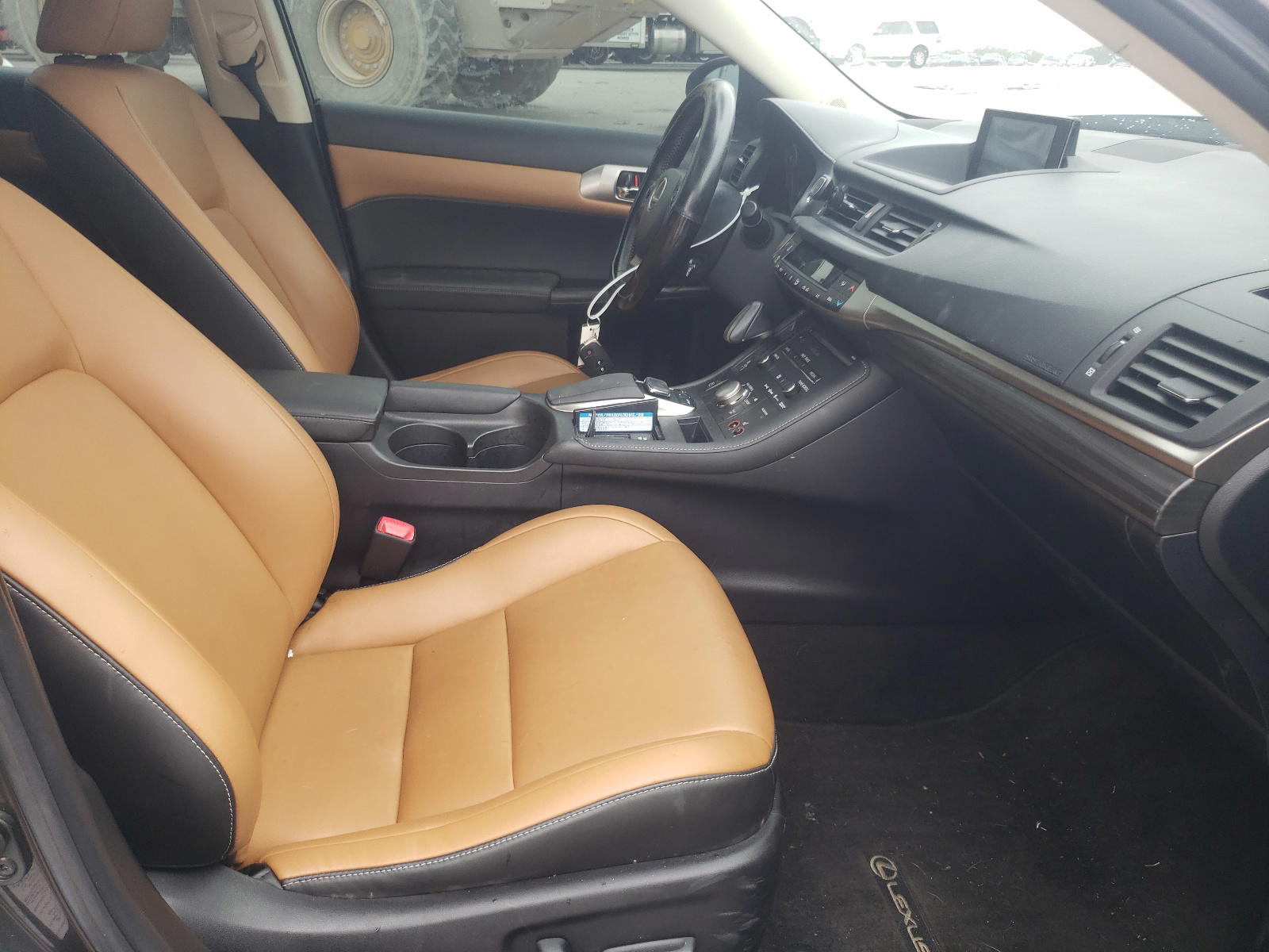 Photo 5 from auction – 2015 LEXUS CT 200 with VIN JTHKD5BH9F2229964