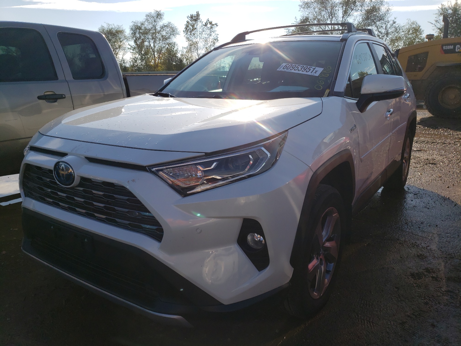 Photo 2 from auction – 2020 TOYOTA RAV4 LIMIT with VIN 2T3DWRFV9LW061886