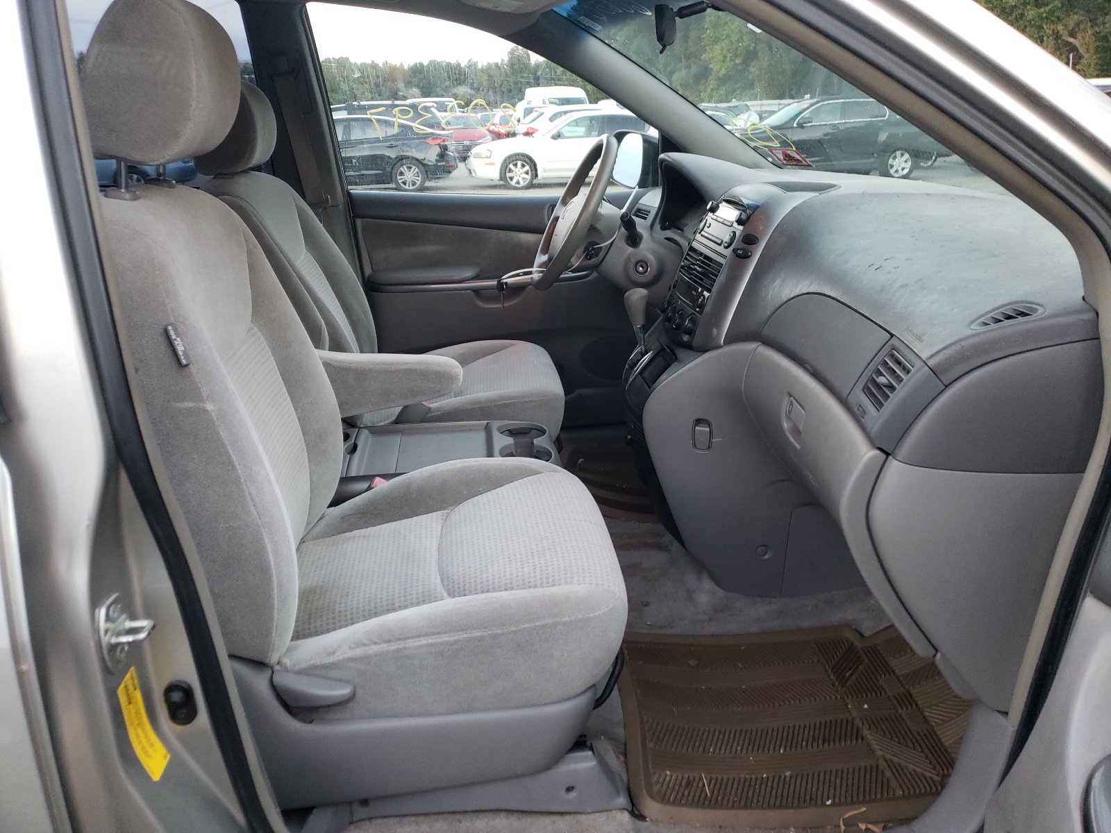 Photo 5 from auction – 2006 TOYOTA SIENNA with VIN 5TDZA23C46S582566