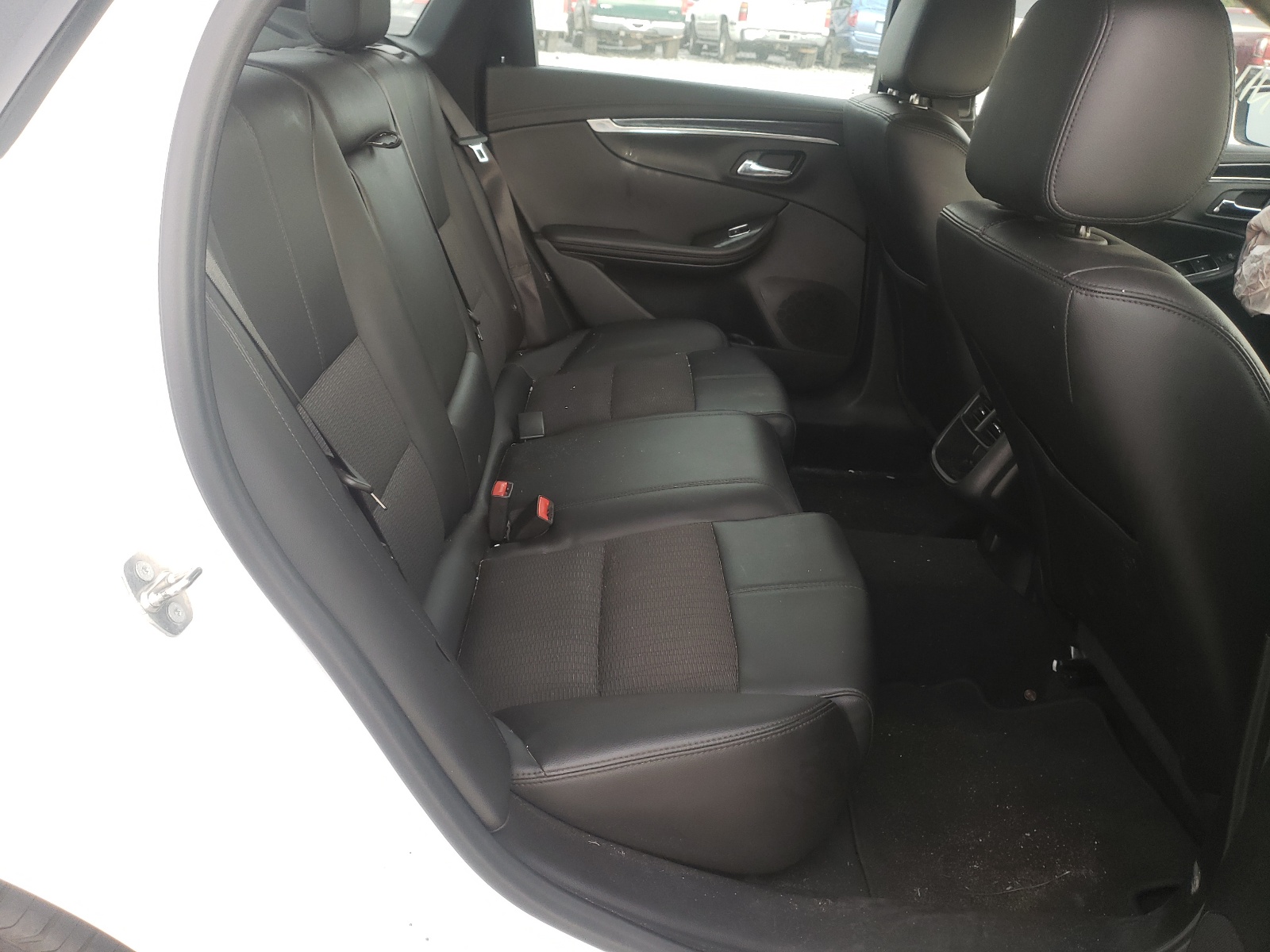Photo 6 from auction – 2018 CHEVROLET IMPALA LT with VIN 2G1105S34J9142215