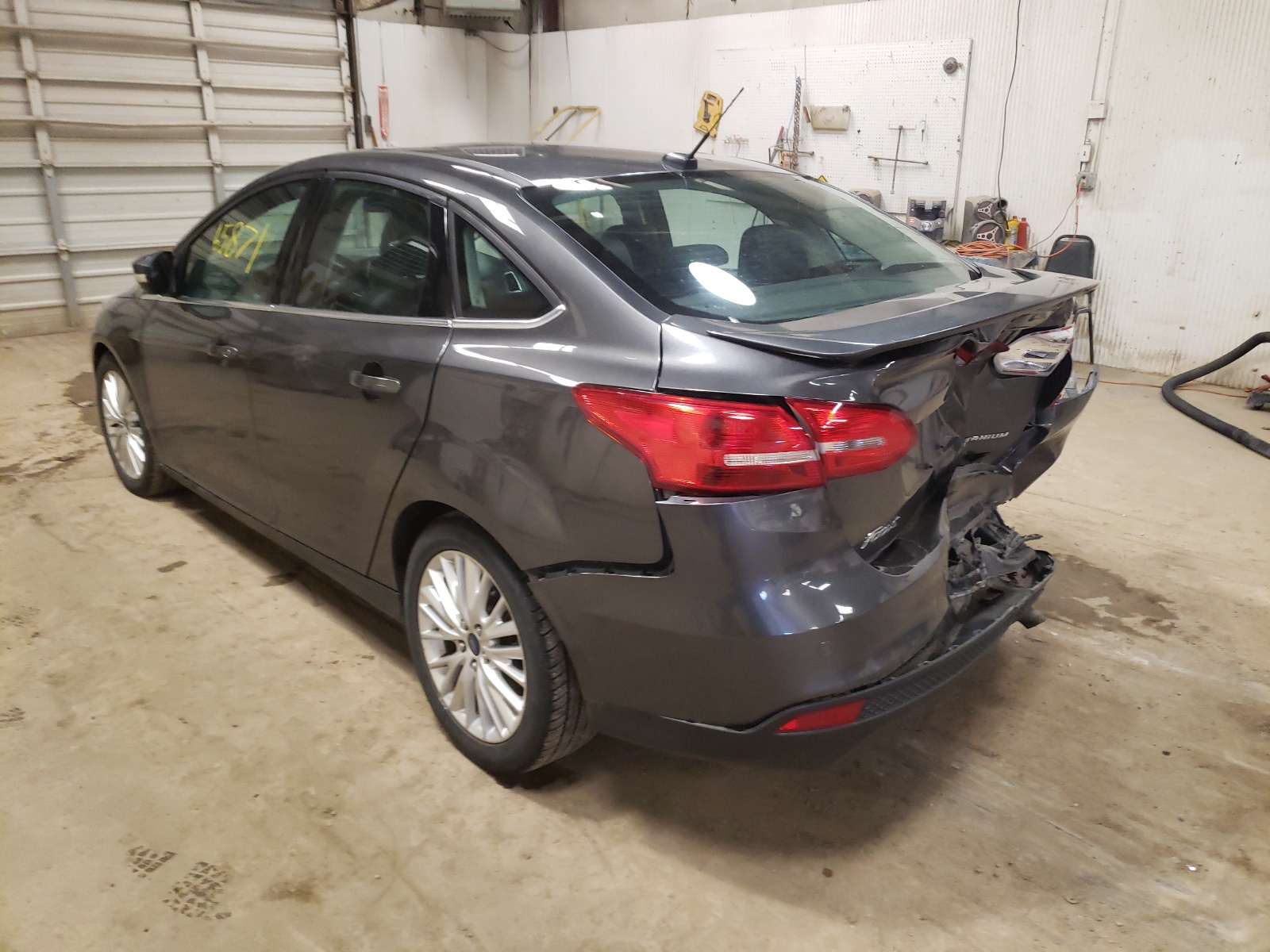 Photo 3 from auction – 2015 FORD FOCUS TITA with VIN 1FADP3J28FL375341