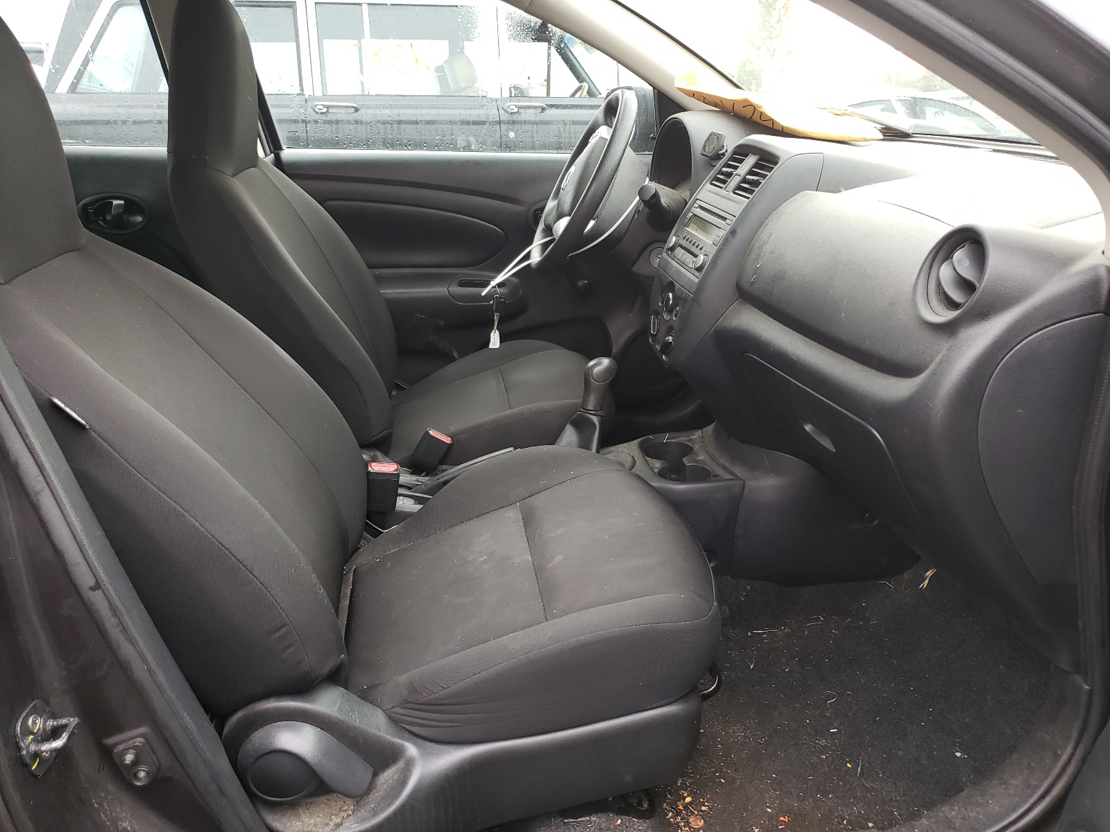 Zdjęcie 5 z aukcji – 2015 NISSAN VERSA S z VIN 3N1CN7AP2FL878742