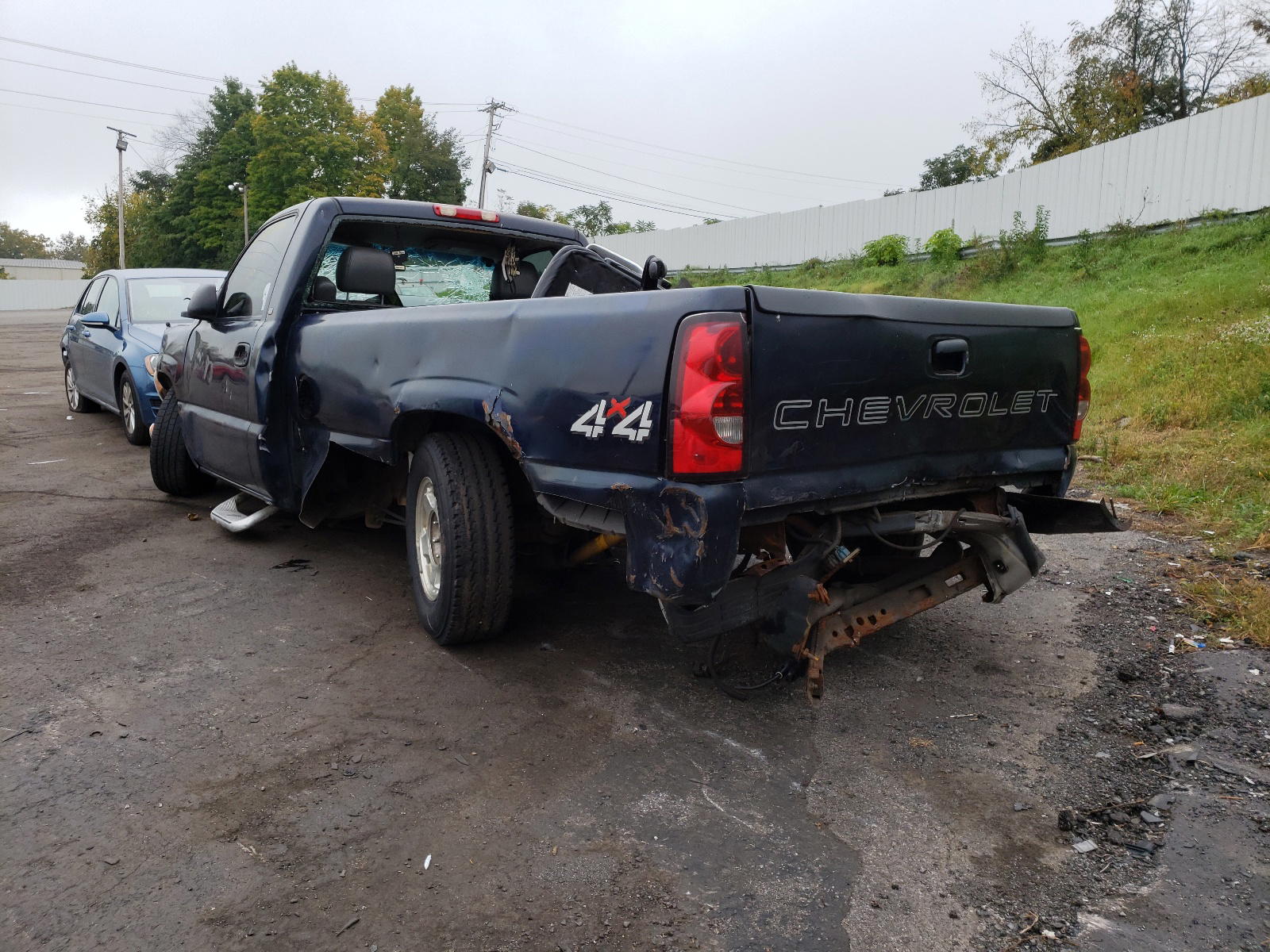 Photo 3 from auction – 2005 CHEVROLET SILVERADO with VIN 1GCEK14VX5Z260002