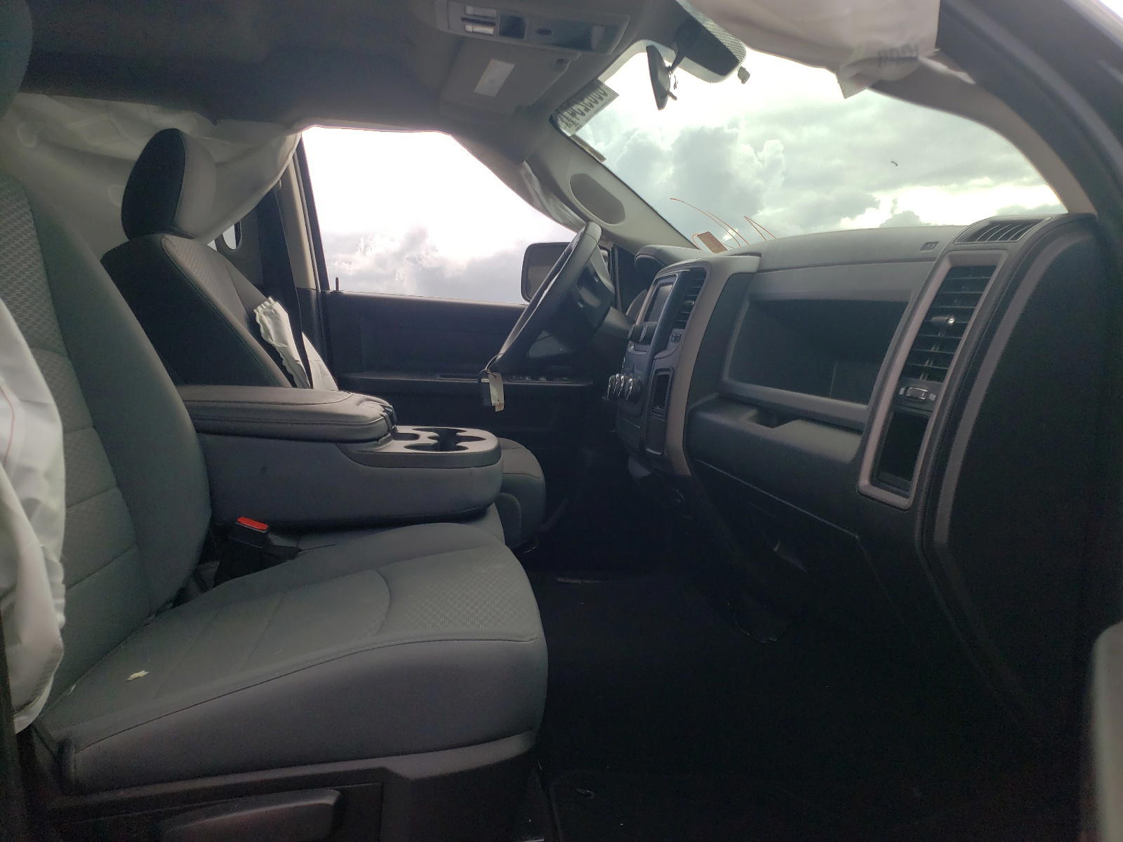 Photo 18 from auction – 2019 RAM 1500 CLASS with VIN 1C6RR6FG6KS628082