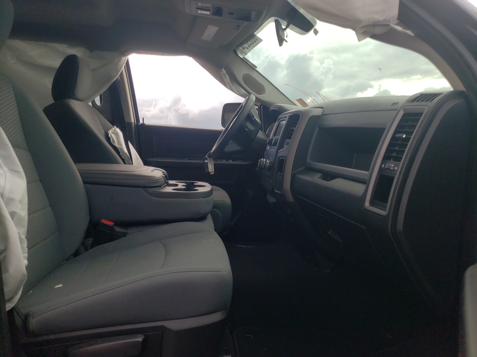 صورة رقم 18 من المزاد - 2019 RAM 1500 CLASS مع VIN 1C6RR6FG6KS628082