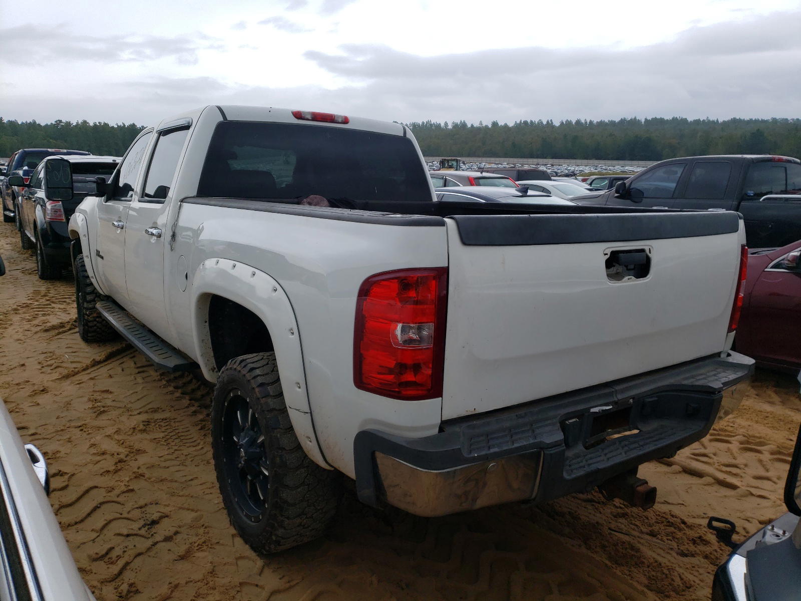 Photo 3 from auction – 2008 CHEVROLET SILVERADO with VIN 1GCHK23618F109231