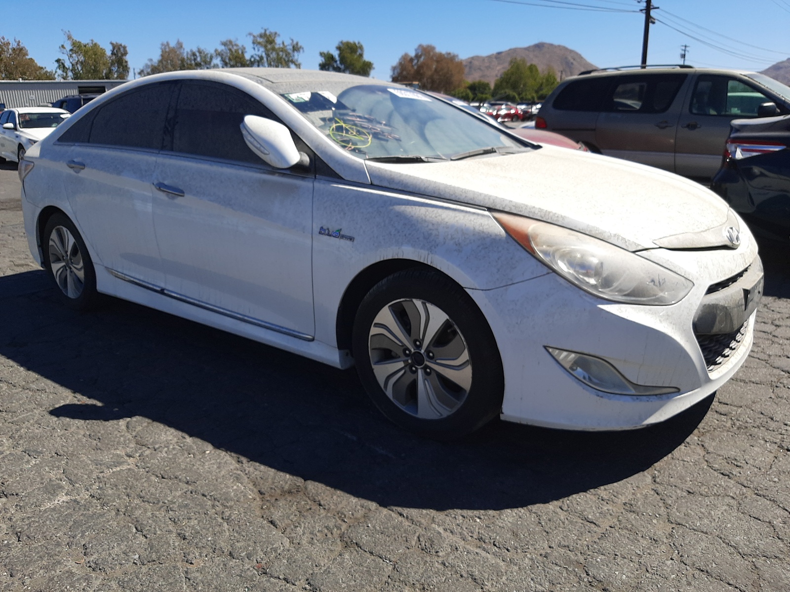 Photo 1 from auction – 2015 HYUNDAI SONATA HYB with VIN KMHEC4A47FA120706