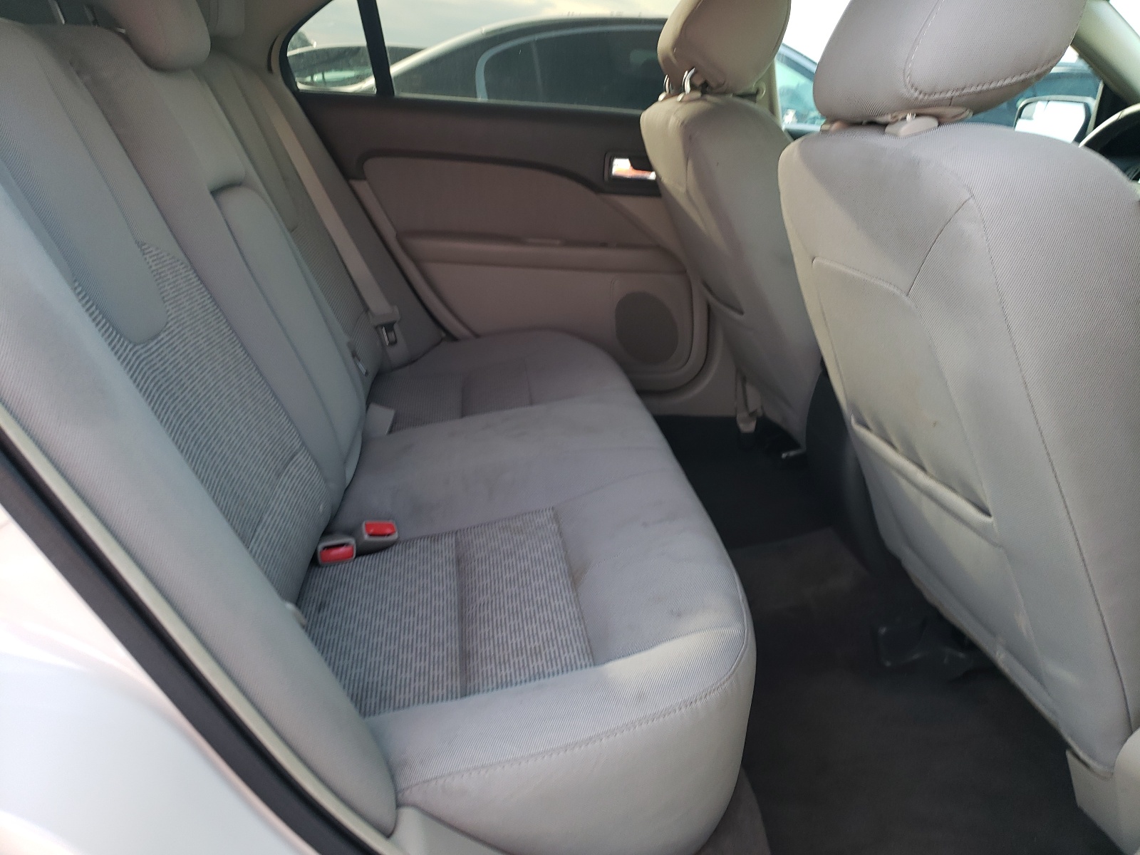 Photo 6 from auction – 2012 FORD FUSION SE with VIN 3FAHP0HA4CR299594
