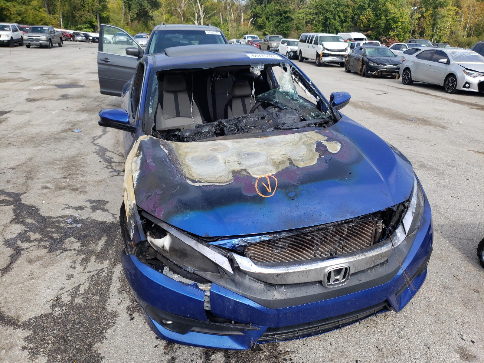 Photo 9 from auction – 2016 HONDA CIVIC EX with VIN 2HGFC3B35GH359104