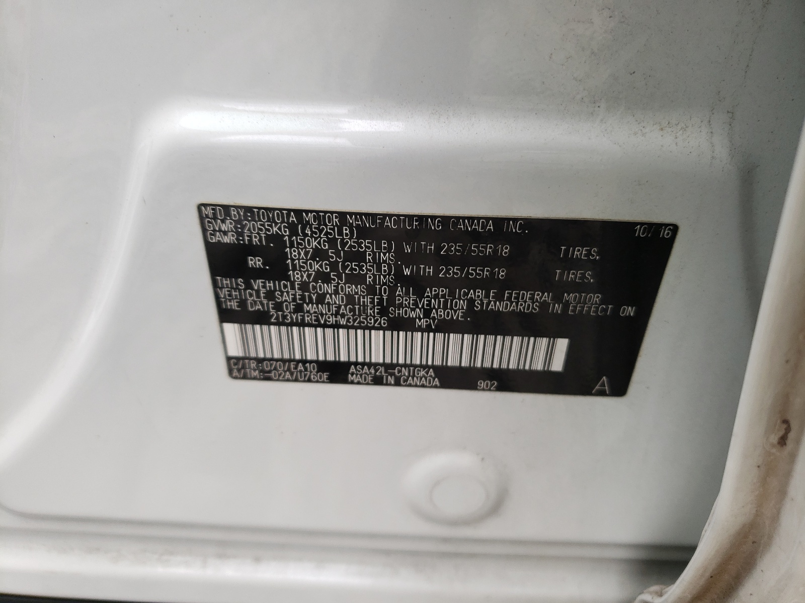 Photo 10 from auction – 2017 TOYOTA RAV4 LIMIT with VIN 2T3YFREV9HW325926