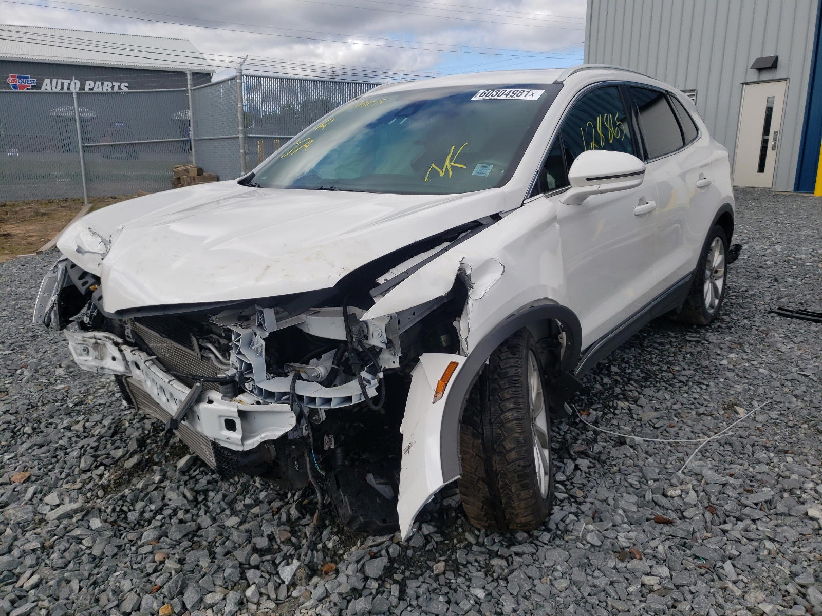 Photo 2 from auction – 2016 LINCOLN MKC SELECT with VIN 5LMCJ2D91GUJ15281