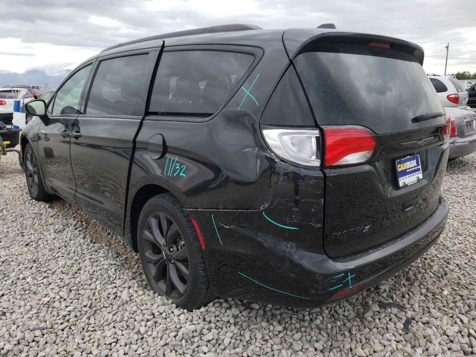Photo 3 from auction – 2018 CHRYSLER PACIFICA T with VIN 2C4RC1BG4JR157066