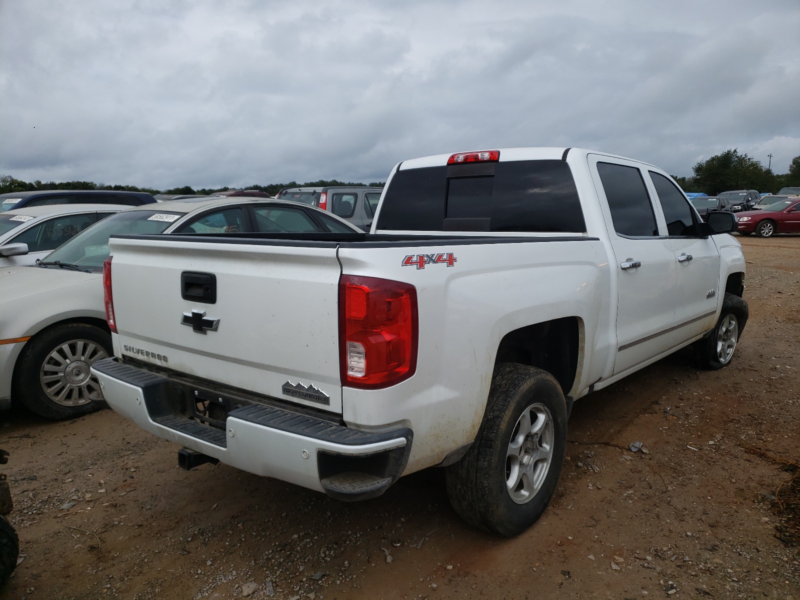 Photo 4 from auction – 2017 CHEVROLET SILVERADO with VIN 3GCUKTEJ7HG146546