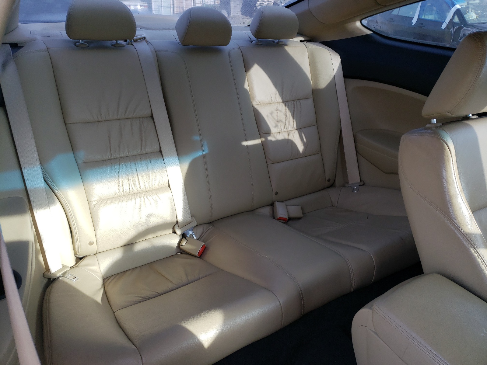 Photo 6 from auction – 2012 HONDA ACCORD EXL with VIN 1HGCS2B80CA005317