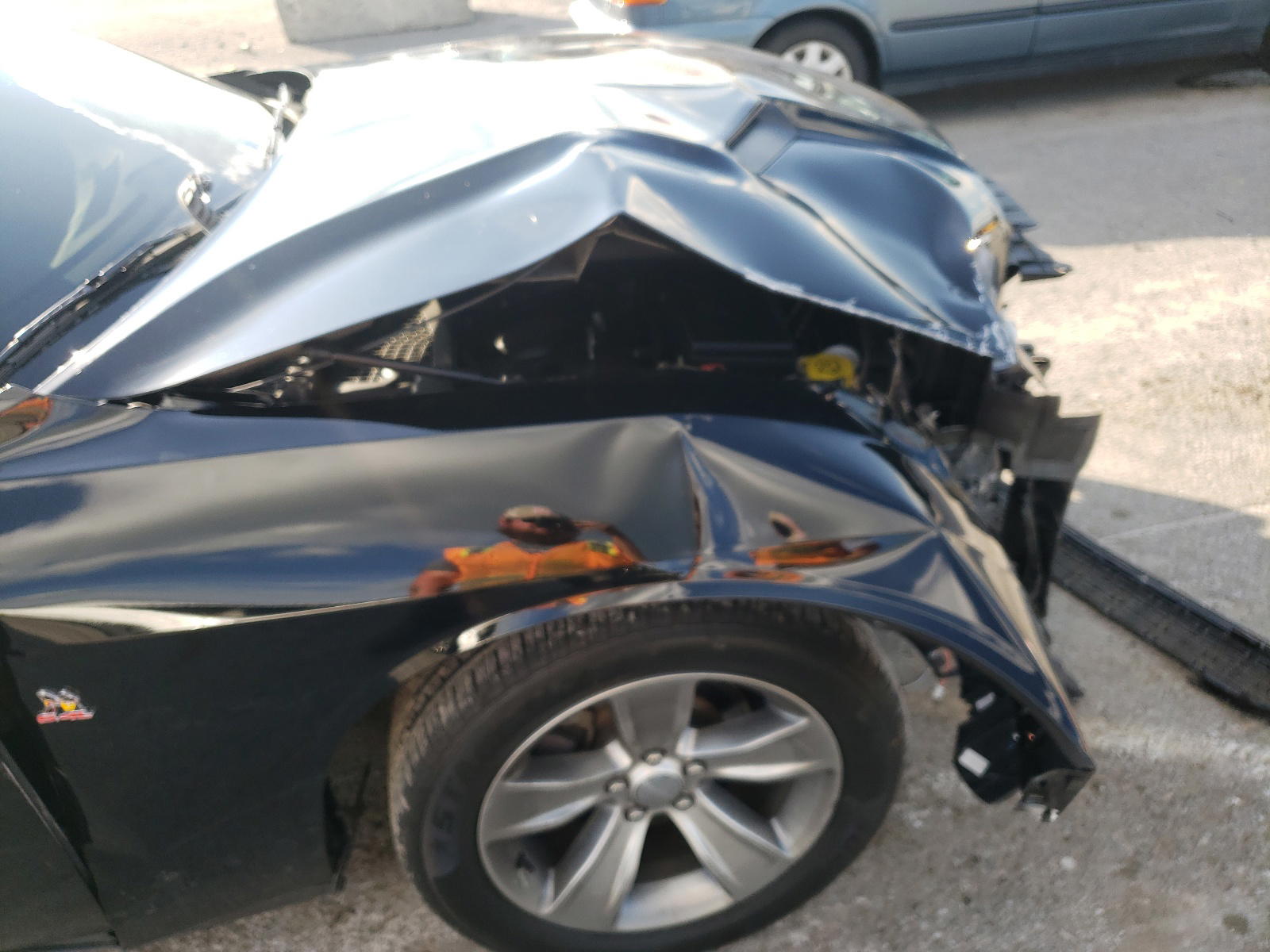 Photo 9 from auction – 2019 DODGE CHALLENGER with VIN 2C3CDZAG1KH687381