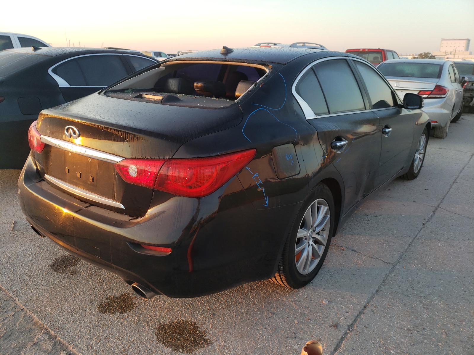 Photo 4 from auction – 2015 INFINITI Q50 BASE with VIN JN1BV7AP3FM358633
