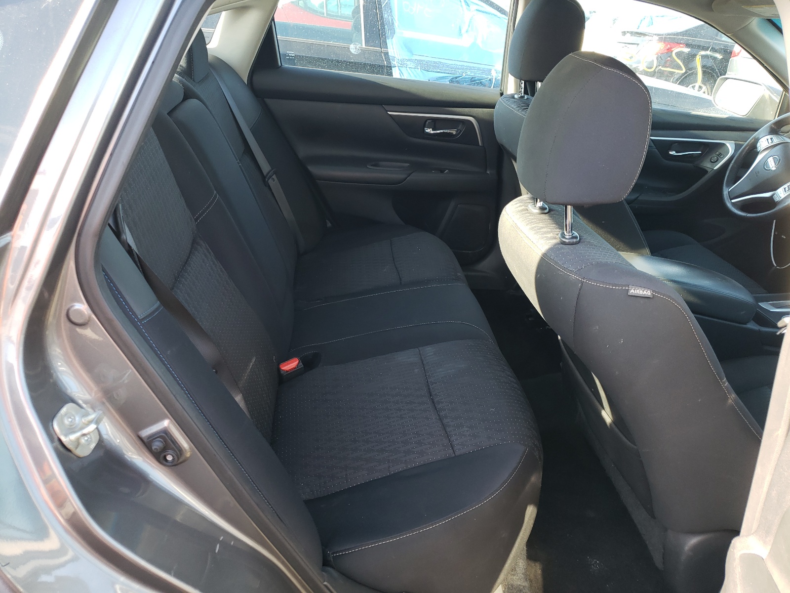 Photo 6 from auction – 2017 NISSAN ALTIMA 2.5 with VIN 1N4AL3AP0HC470778