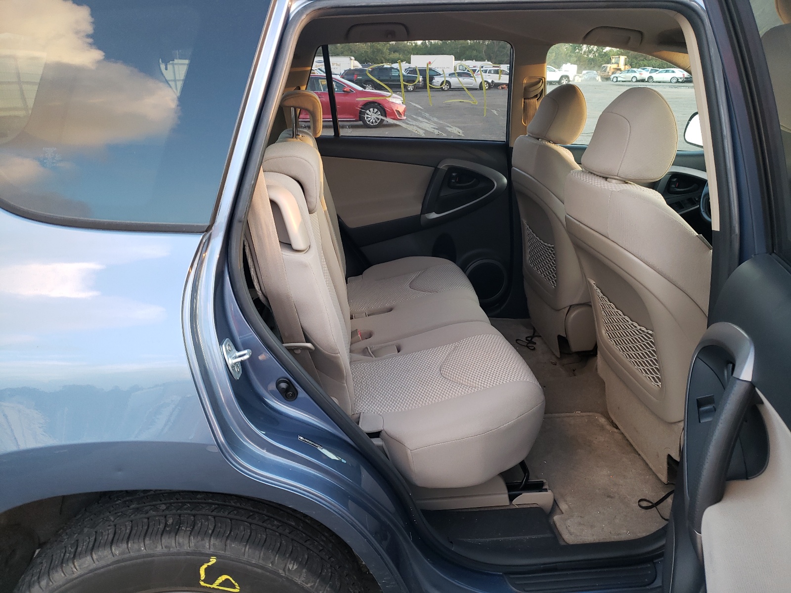 Photo 6 from auction – 2006 TOYOTA RAV4 LIMIT with VIN JTMZD31V166007018