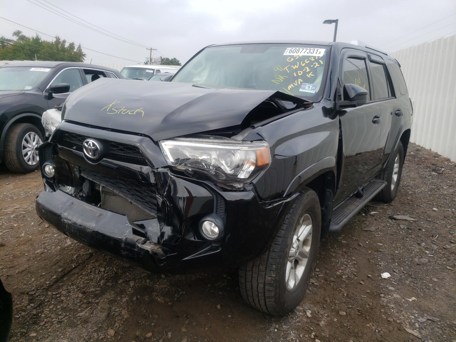 Photo 2 from auction – 2014 TOYOTA 4RUNNER SR with VIN JTEBU5JR1E5201600
