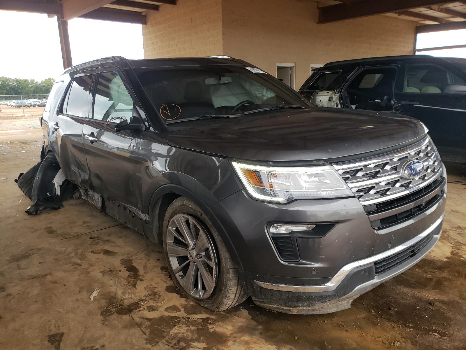 FORD EXPLORER L 2018 with VIN 1FM5K7F83JGB57791 - Photo from auction
