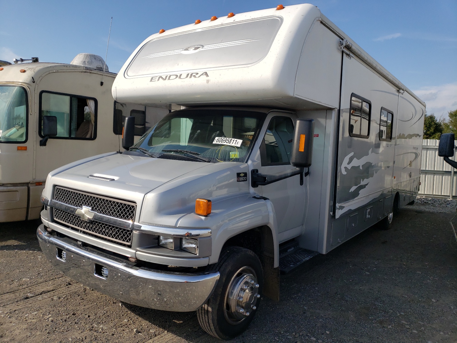 Photo 2 from auction – 2004 CHEVROLET C5500 C5U0 with VIN 1GBE5U1E04F506038