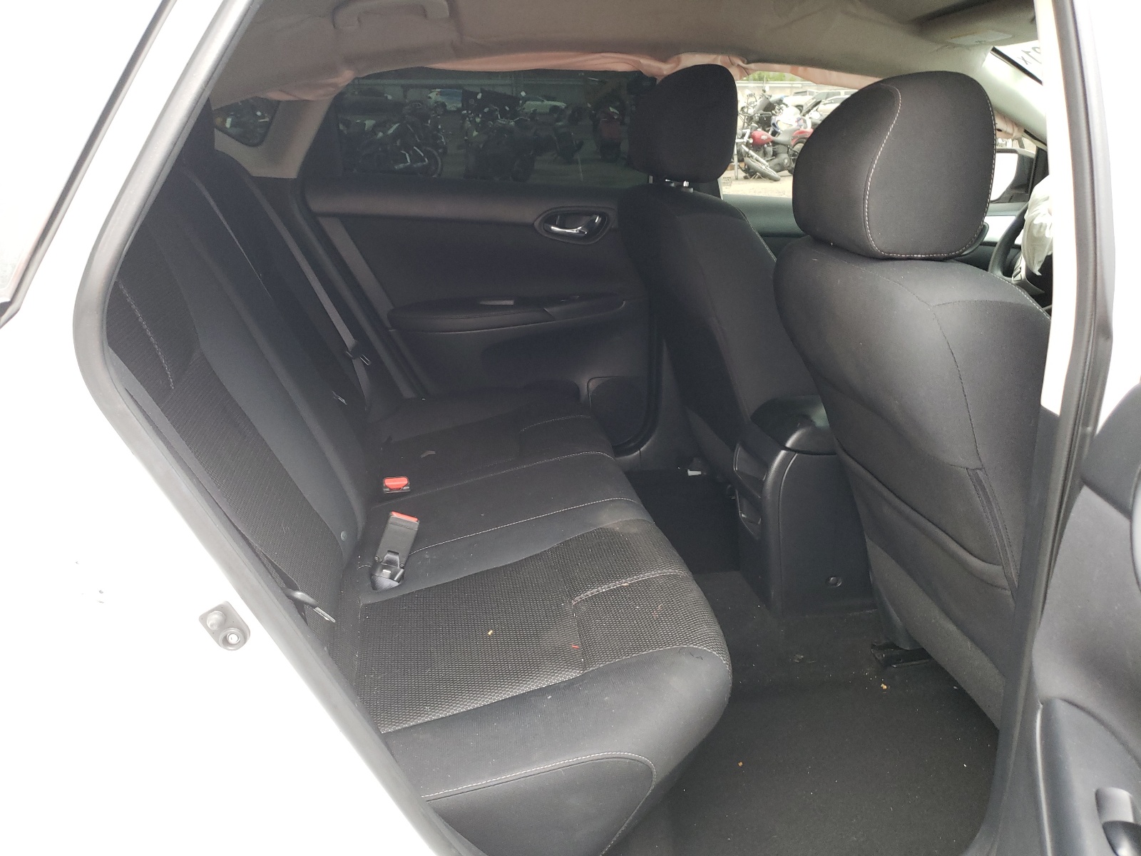 Photo 6 from auction – 2016 NISSAN SENTRA S with VIN 3N1AB7AP7GY248557