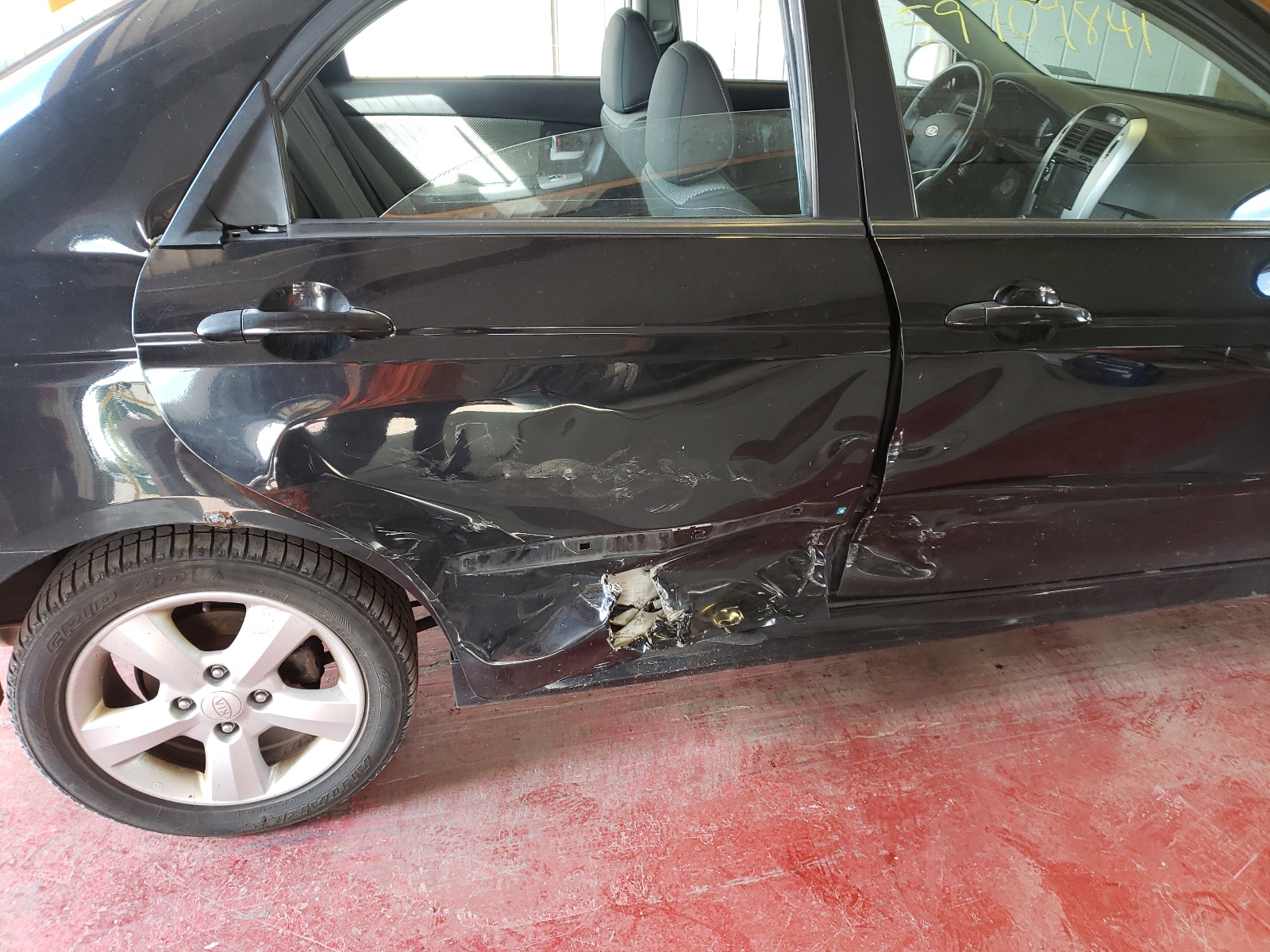Zdjęcie 9 z aukcji – 2009 KIA SPECTRA EX z VIN KNAFE222495024496