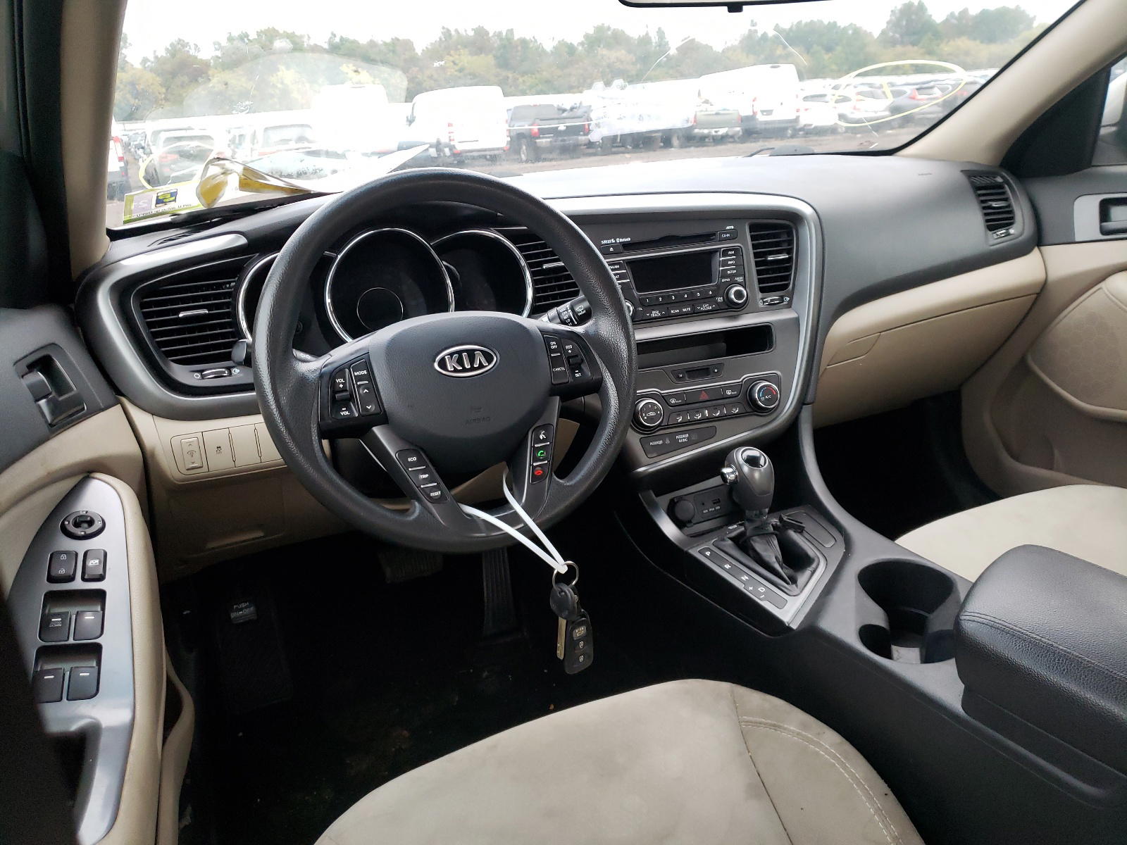 Photo 9 from auction – 2012 KIA OPTIMA with VIN 5XXGM4A73CG040162