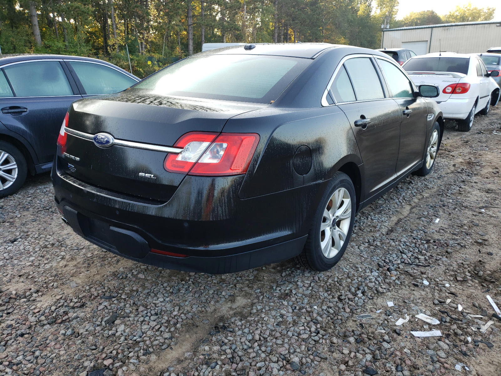 Photo 4 from auction – 2011 FORD TAURUS with VIN 1FAHP2EW8BG107773