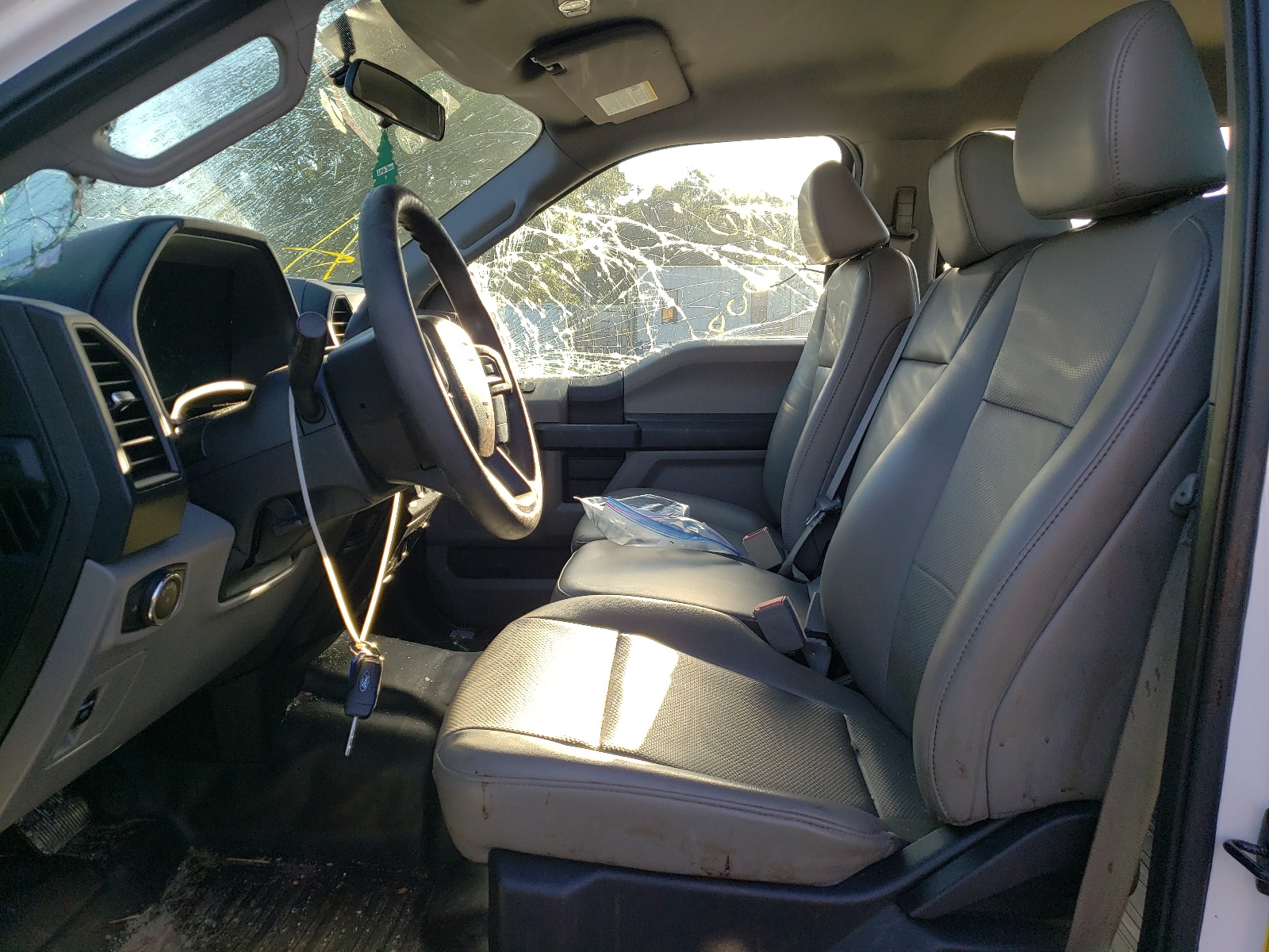 Photo 5 from auction – 2018 FORD F150 SUPER with VIN 1FTEW1C58JKC58077